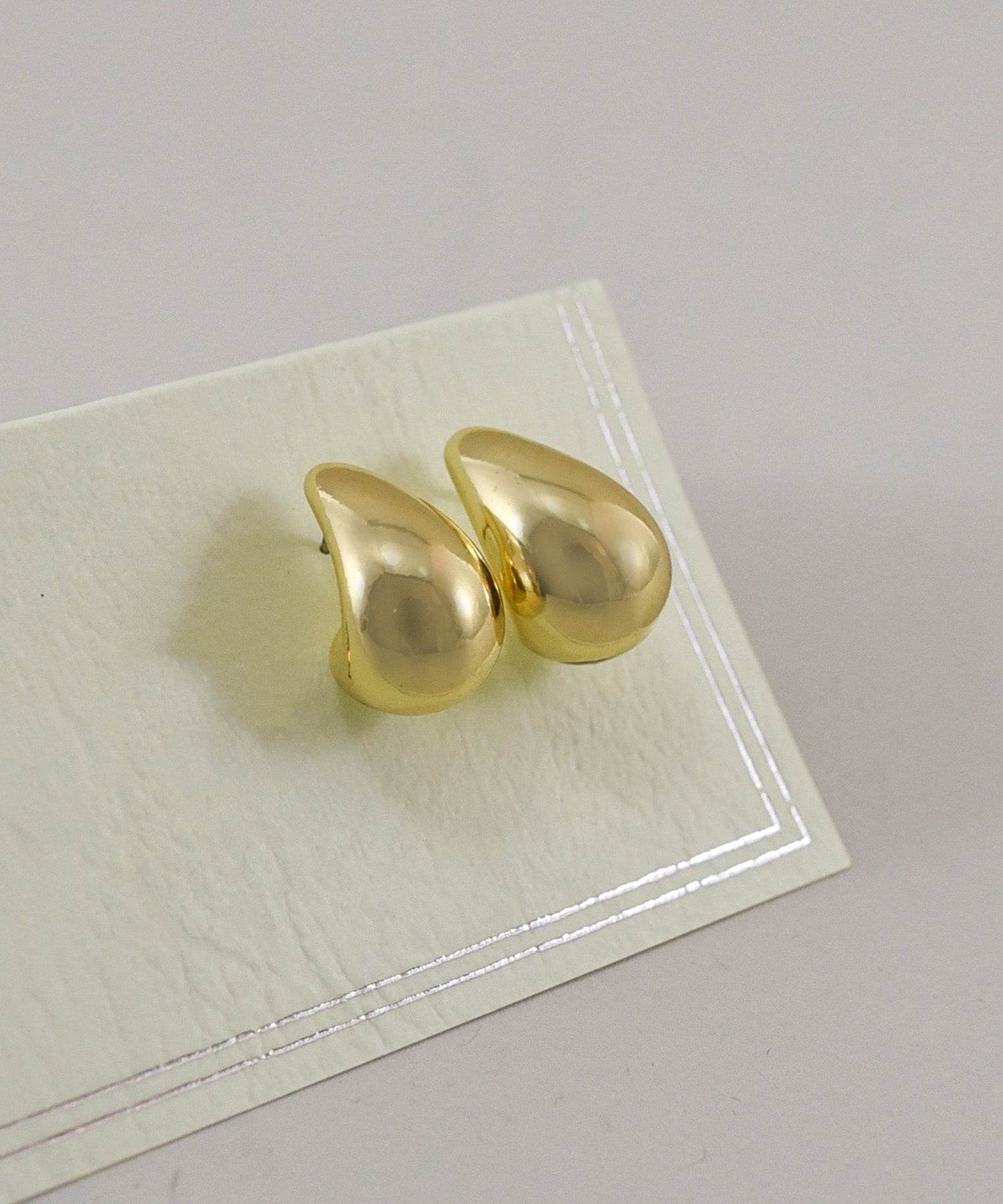 スタイロ styiro ニッケルフリー 雫 ドロップピアス （ゴールド） ゴールド