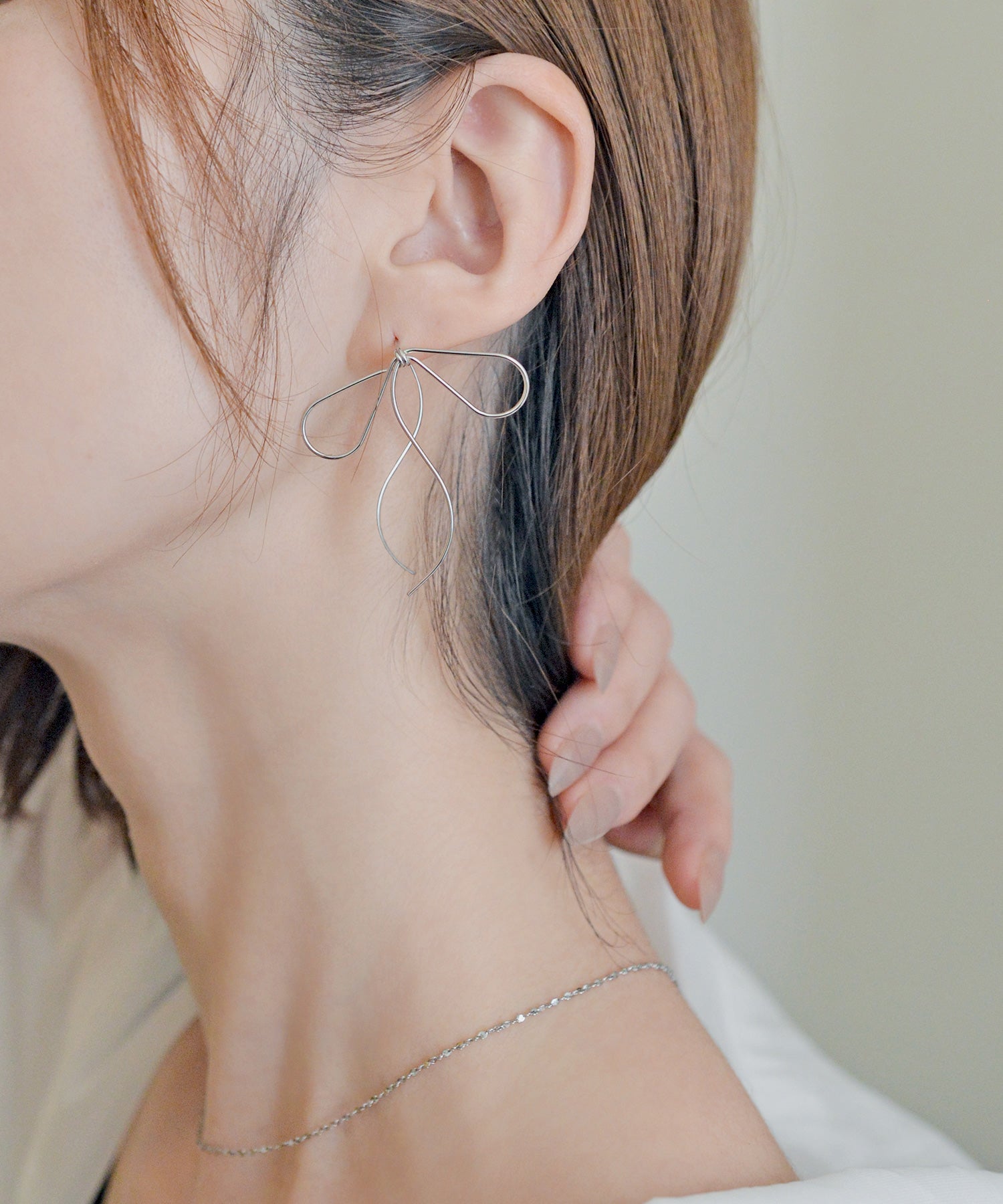 スタイロ styiro ニッケルフリー ワイヤーリボンピアス （シルバー） シルバー