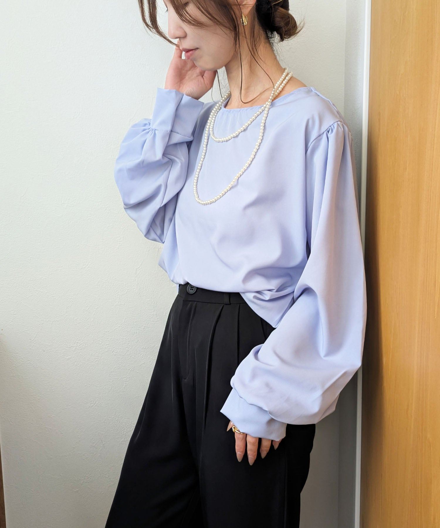 スタイロ styiro ボリューム袖ラウンドネックパフスリーブシャツ （ブルー） ブルー