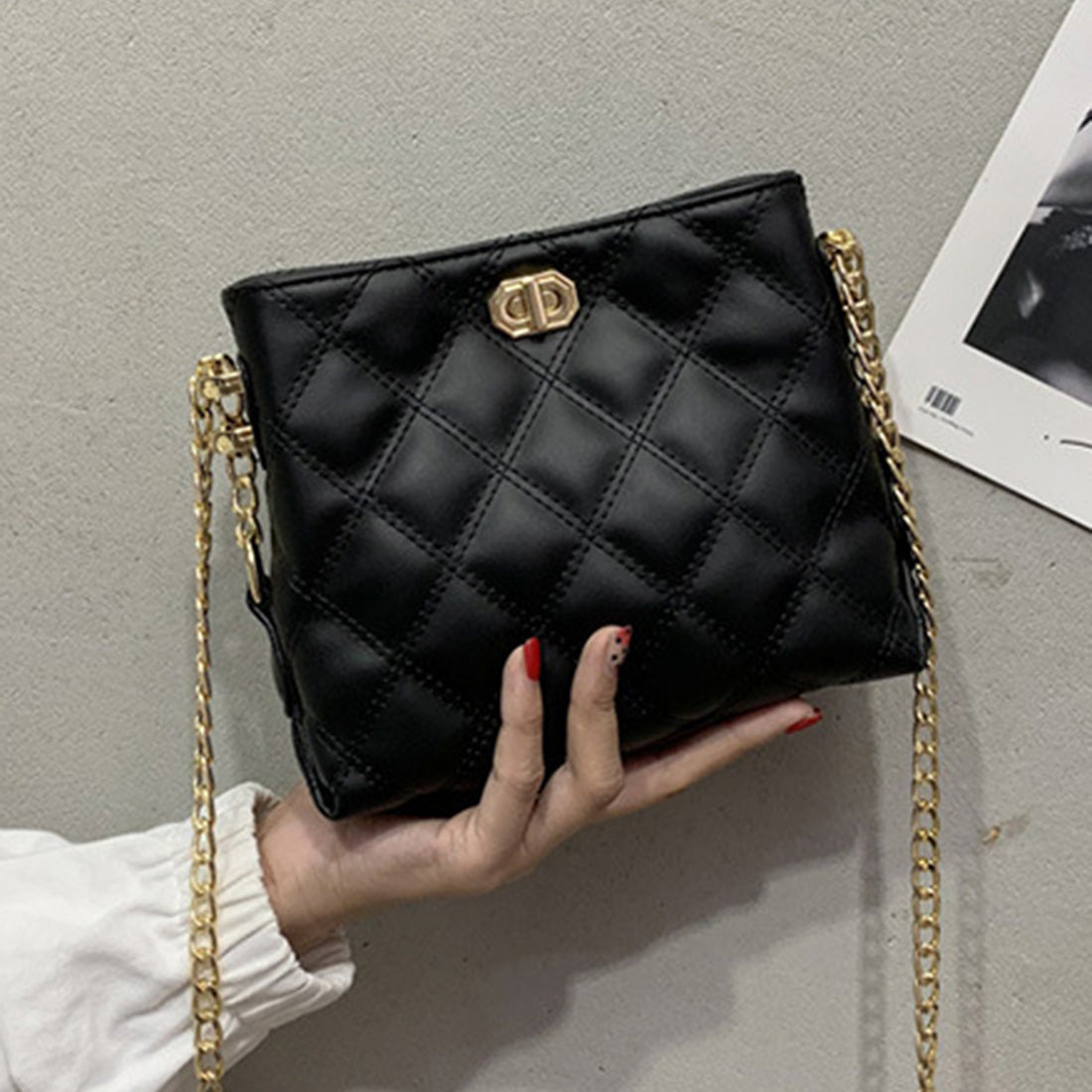 スタイルブロック STYLEBLOCK エンボスキルティング加工チェーンショルダーバッグ