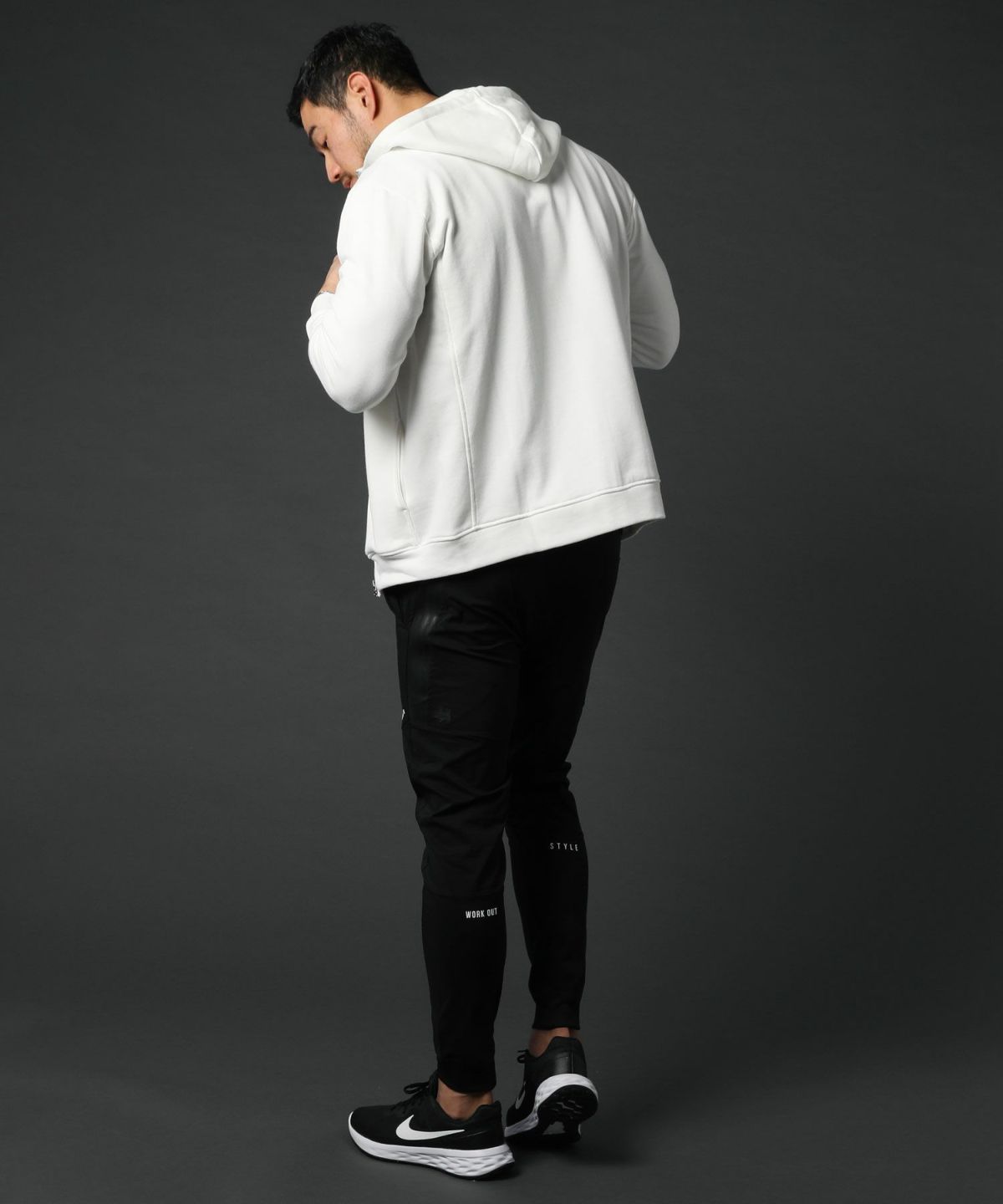 カジュアル THE CASUAL LUXE/R ベルトループ付き ストレッチ 布帛 裾 リブ ジョガーパンツ