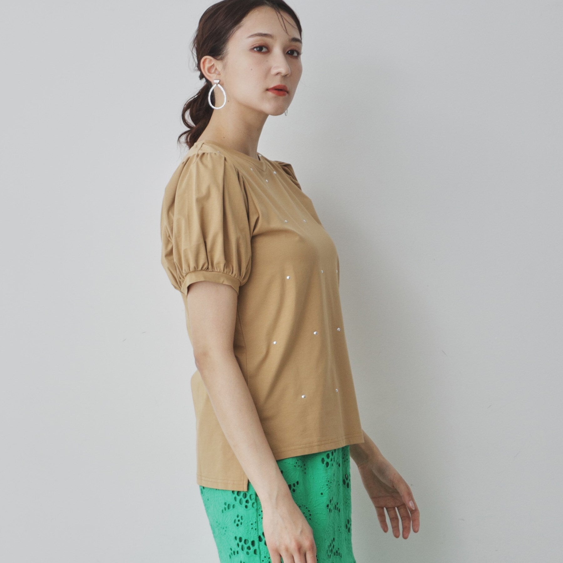 スーナウーナ SunaUna 【シャイニー／ホットフィックス】ボリューム袖カットソー