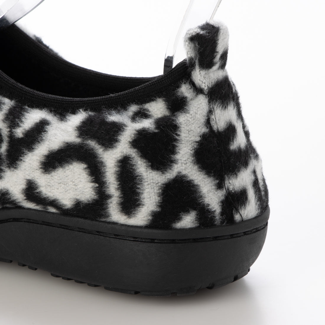 スブ SUBU DOTS VAMP LEOPARD ドット レオパード ヒョウ柄 内ボア 中ボア レディース メンズ 外履き 暖かい 冬用サンダル （ホワイト） ホワイト