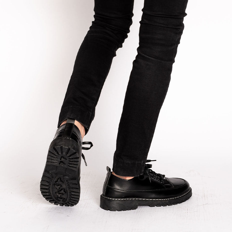 SVEC Chunky Sole U-Tip Lace-Up Sneakers
