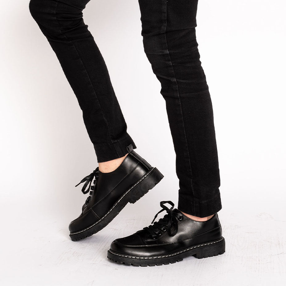 SVEC Chunky Sole U-Tip Lace-Up Sneakers