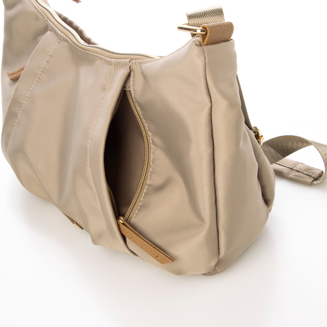 TabiKomono TB Water-repellent Half-moon Shoulder Bag