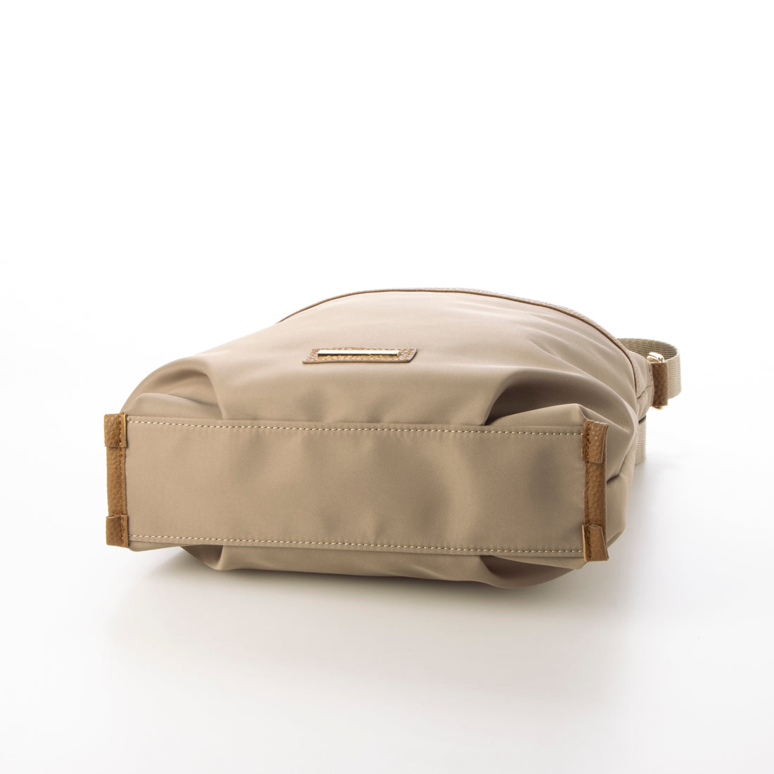 TabiKomono TB Water-repellent Vertical Shoulder Bag