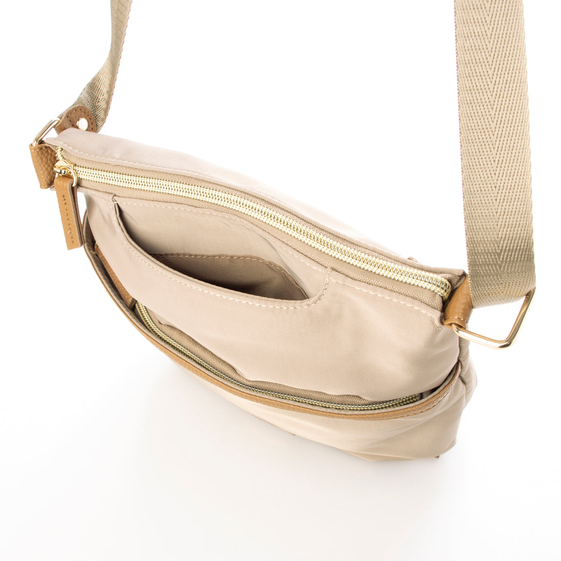 TabiKomono TB Water-repellent Vertical Shoulder Bag