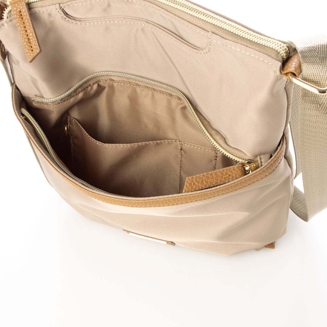 TabiKomono TB Water-repellent Vertical Shoulder Bag