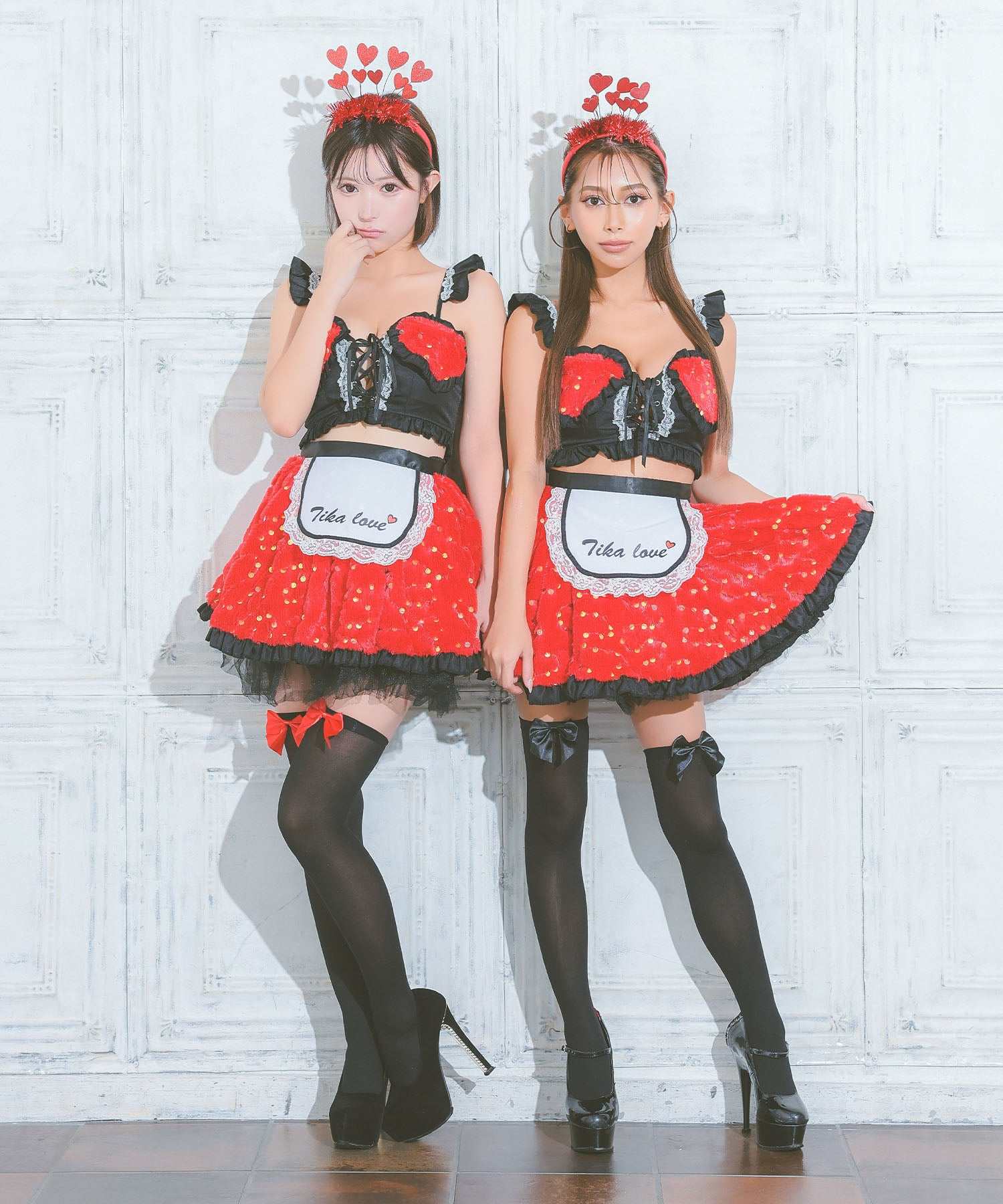 ティカ Tika ハロウィン  コスプレキラキラスパンコール付きもこもこレースアップへそ出し個性フレアスカートセクシーメイド [4点セット] 【返品不可商品】