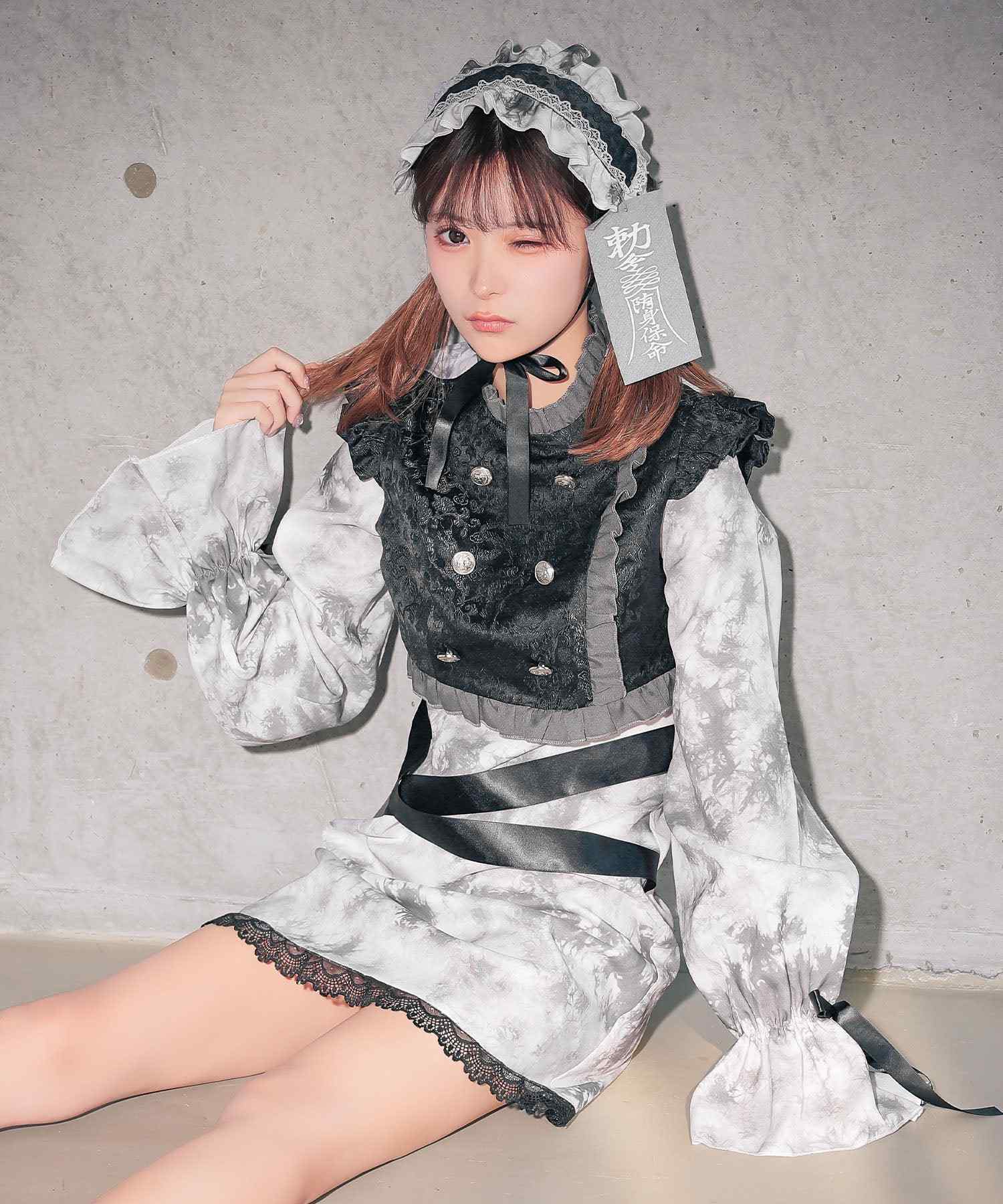 ティカ Tika コスプレ袖あり体型カバーホラーゾンビキョンシーキャラクター個性ゴシックドール [3点セット] 【返品不可商品】,ブラック×グレージュ