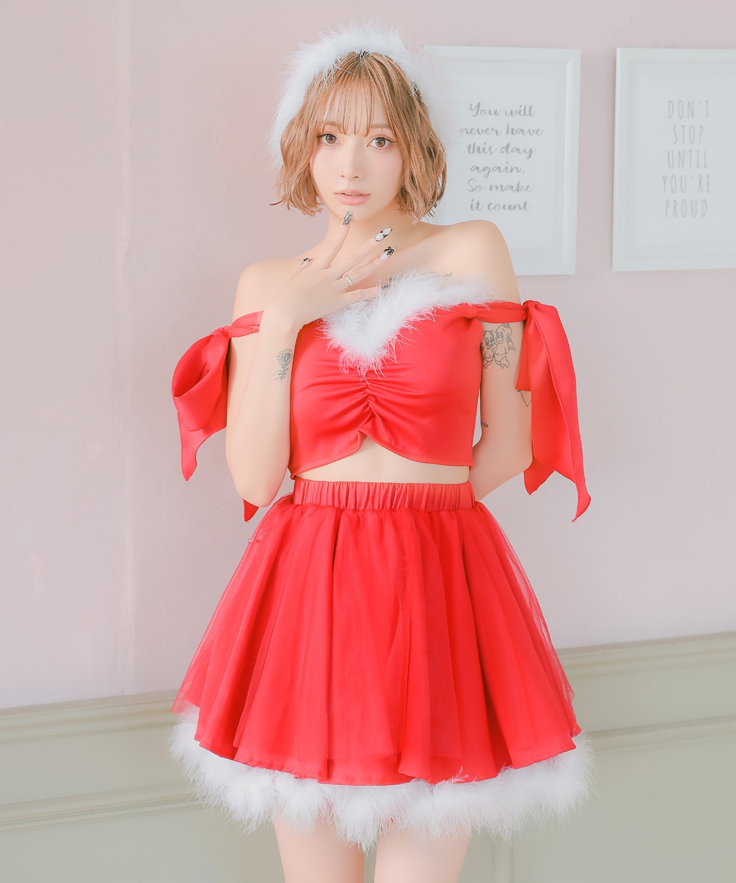 ティカ Tika サンタコス 3点set オフショルリボントップス×ボリュームシフォンフレアスカートガーリーサンタコスプレドレス【返品不可商品】