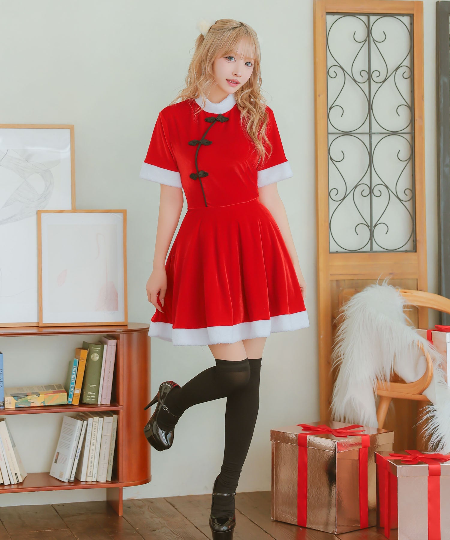 Tika Santa Cos 2-piece set China design flare skirt girly Santa twin cosplay [ワンピース＋ポンポン]