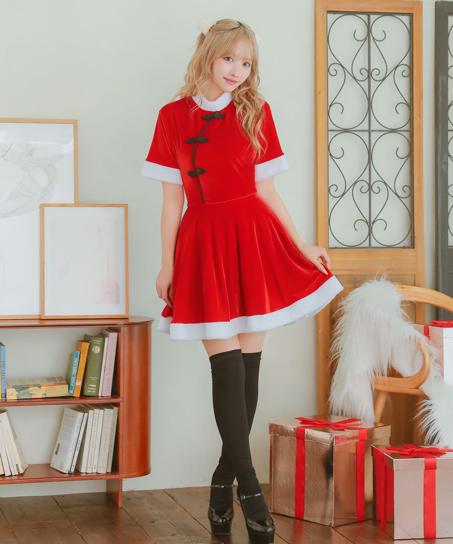 ティカ Tika サンタコス 2点set チャイナデザインフレアスカートガーリーサンタツインコスプレ [ワンピース＋ポンポン]