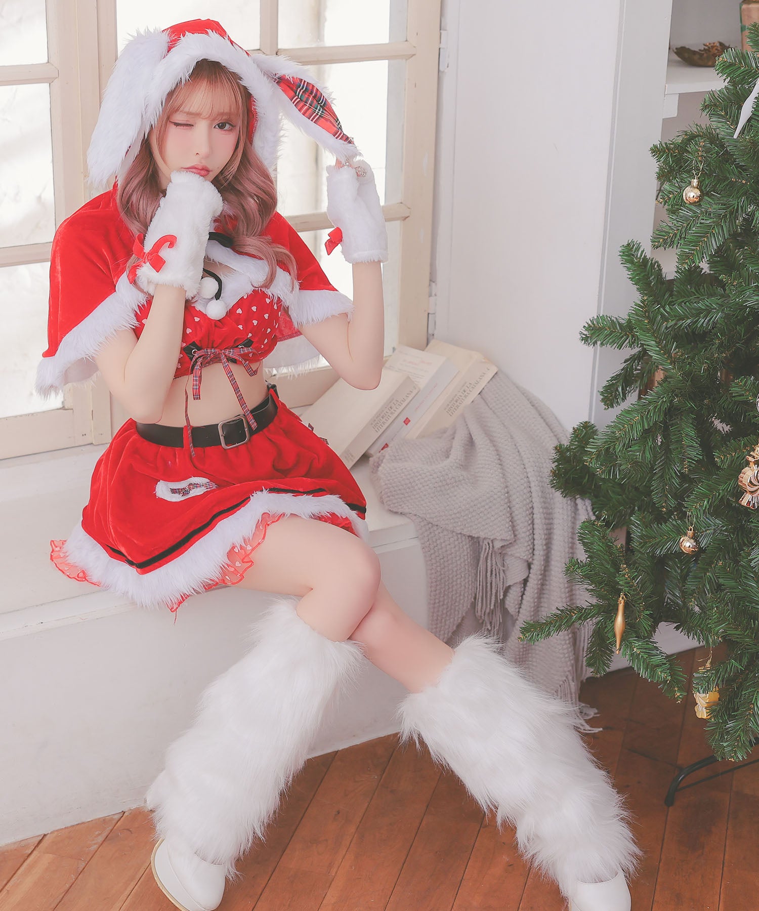 Tika Santa Cosplay 5-piece set with cape, lovely ribbon flared skirt, tartan check, droopy ear bunny animal Santa costume