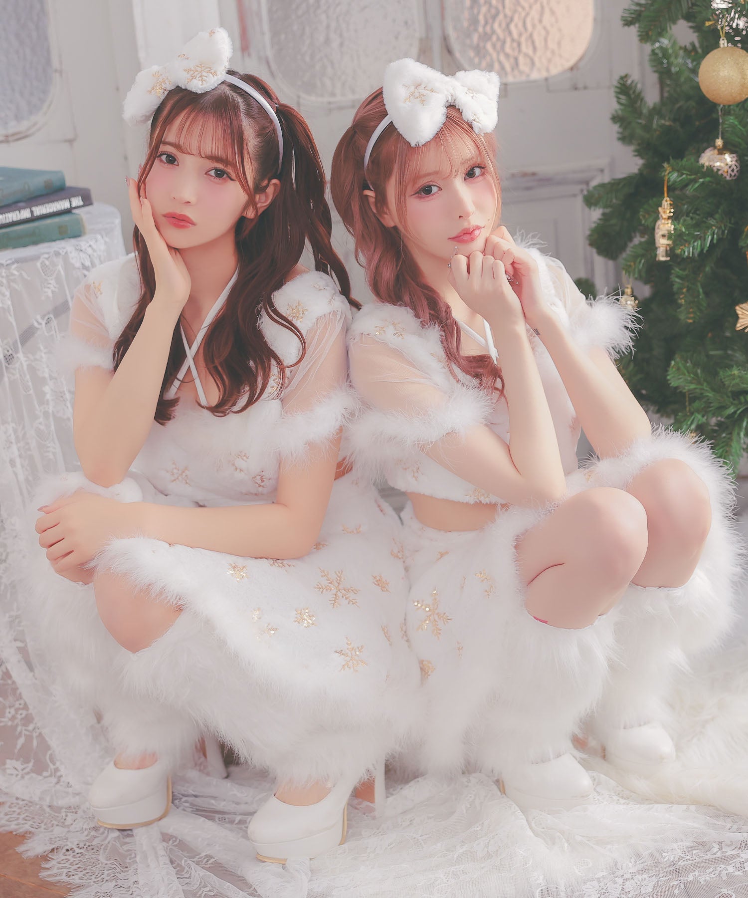 ティカ Tika サンタコス 3点set クロスネックリボンへそ出しセパレートフレアスカートふわもこスパンコールスノウサンタコスプレドレス