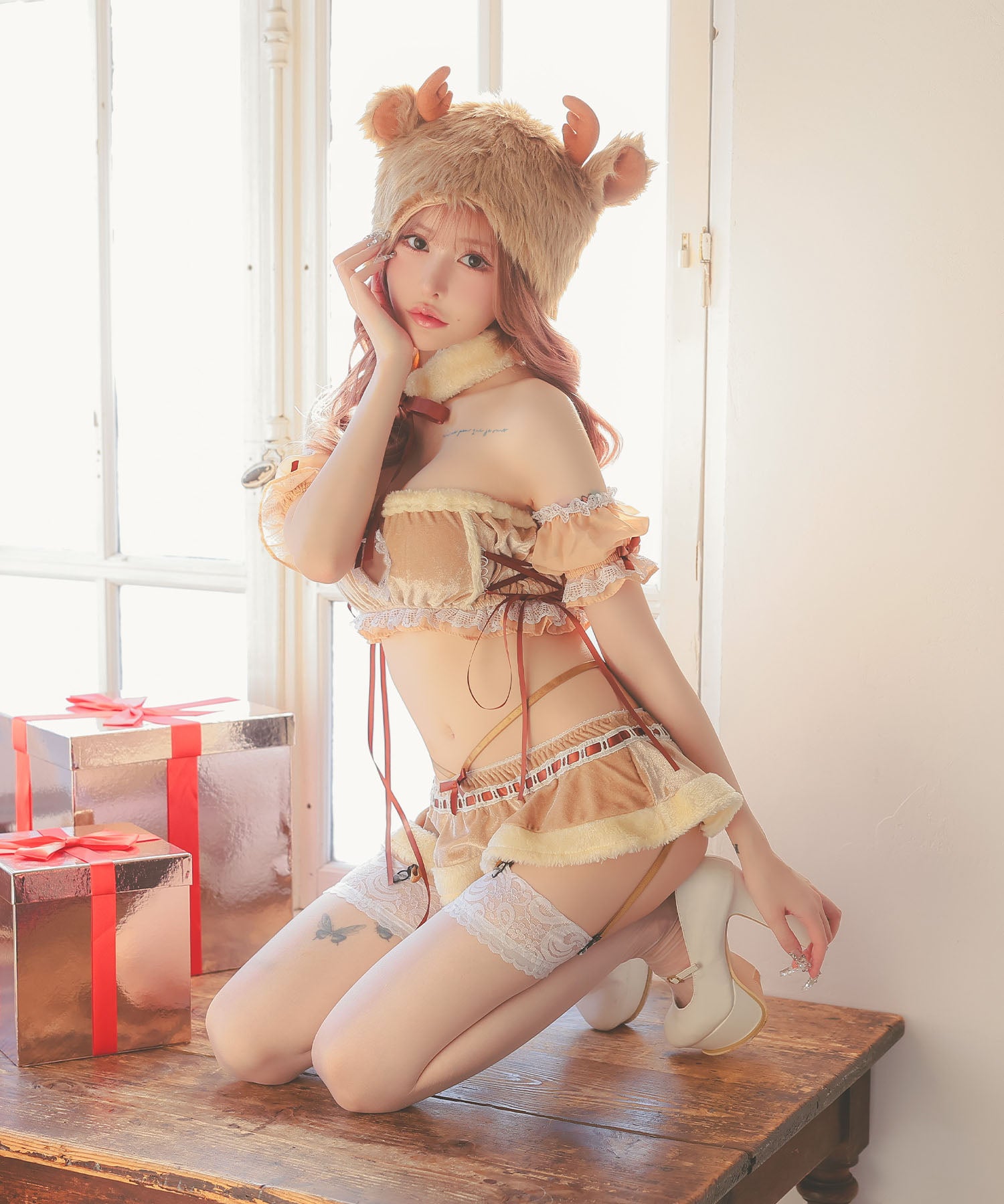 ティカ Tika サンタコス 5点set オフショル風谷間ハートカットフレアスカートランジェリートナカイアニマルサンタコスプレ【返品不可商品】