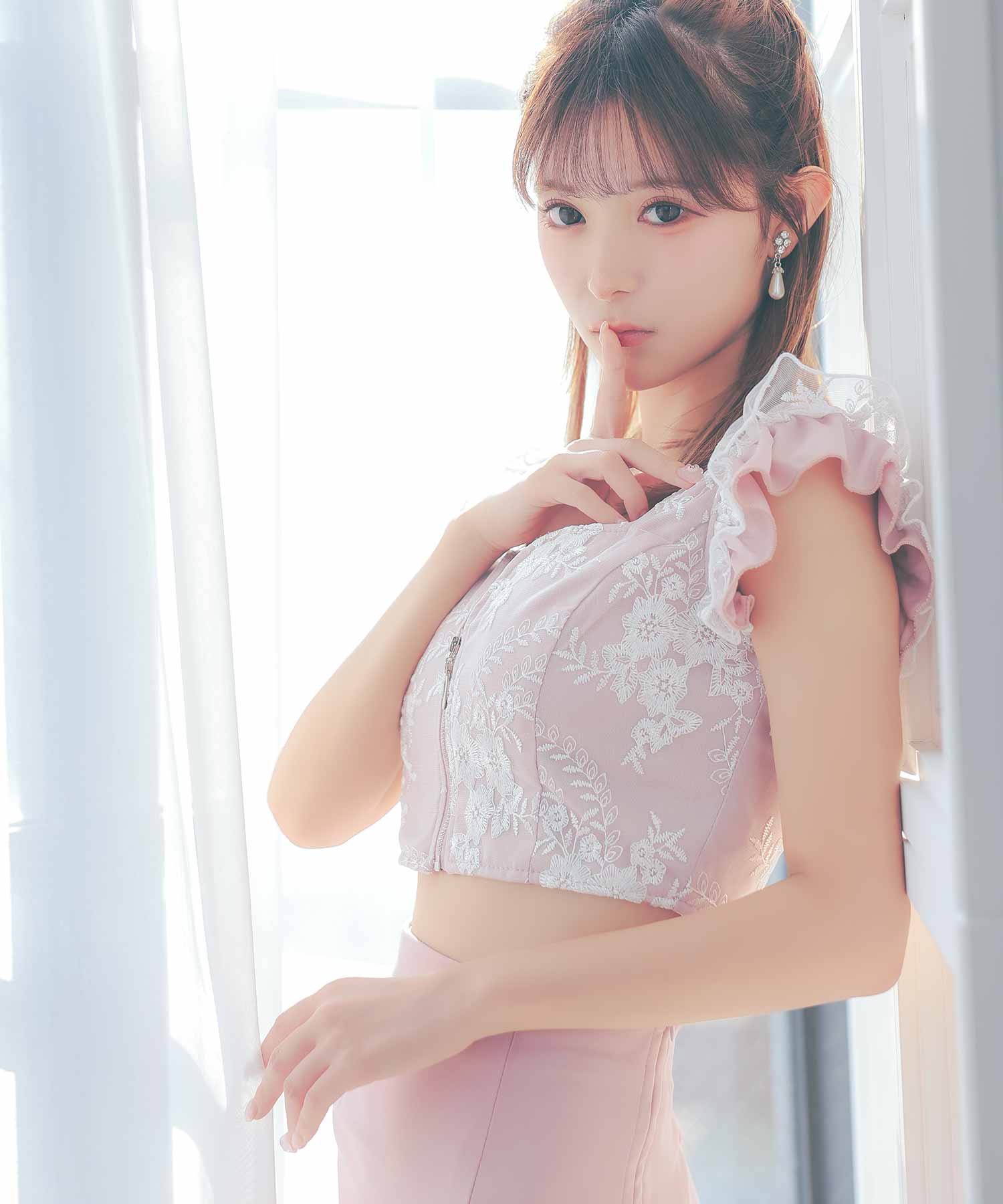 ティカ Tika キャバドレス バストジップフリル袖フェミニンフラワー刺繍セットアップタイトミニドレス