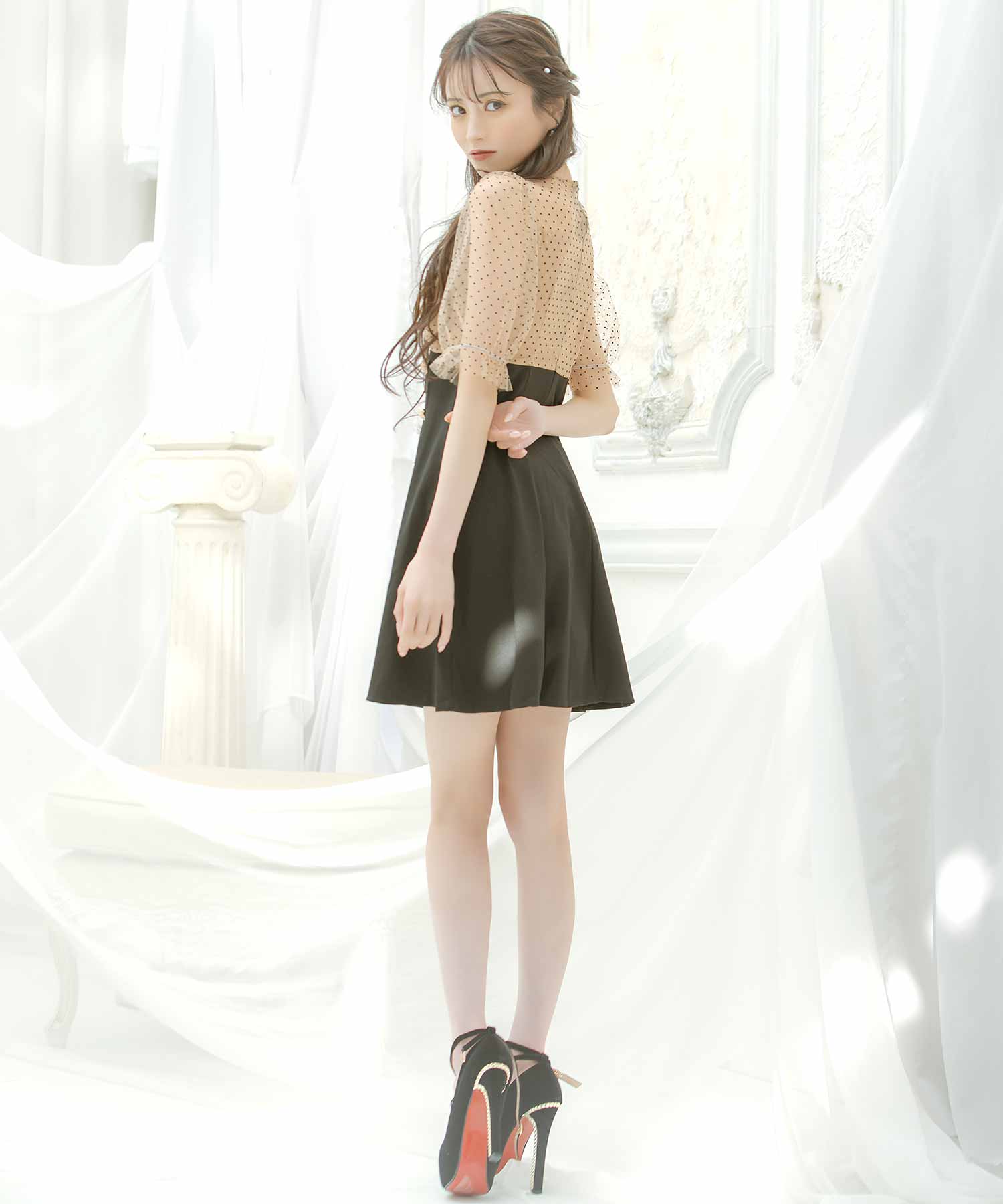 ティカ Tika キャバドレス ドット柄シアー袖ありパフスリーブハイウエスト切替フレアミニドレス