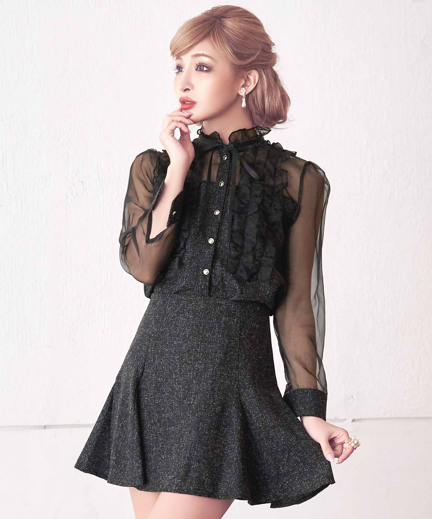 ティカ Tika キャバドレス チュールパフスリーブツイード胸元フリル長袖ネックリボンハイウエスト切替フレアセットアップミニドレス (Sサイズ～Lサイズ) （ブラック） ブラック