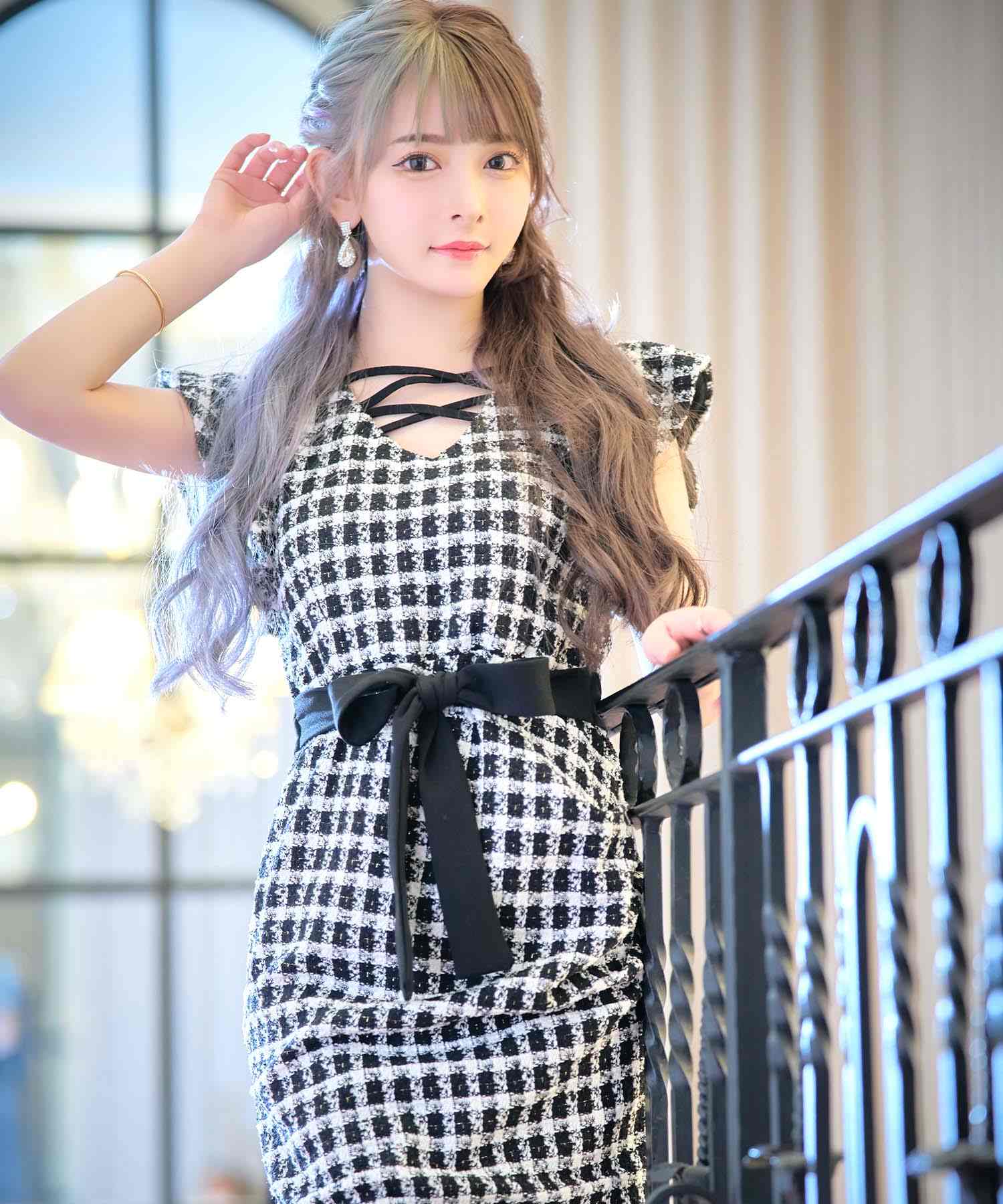 ティカ Tika クロスネックフリル袖ウエストリボンモノトーンツイードタイトミニドレス