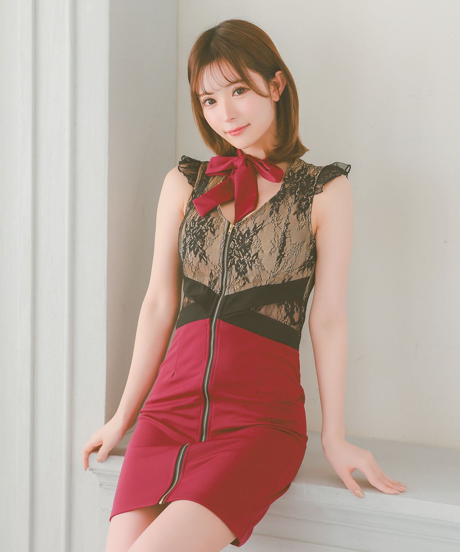 ティカ Tika フラワーレースフリル袖ネックリボンフロントジッパーくびれタイトミニドレス (Sサイズ～XLサイズ) （ベージュ×マゼンダピンク） ベージュ×マゼンダピンク