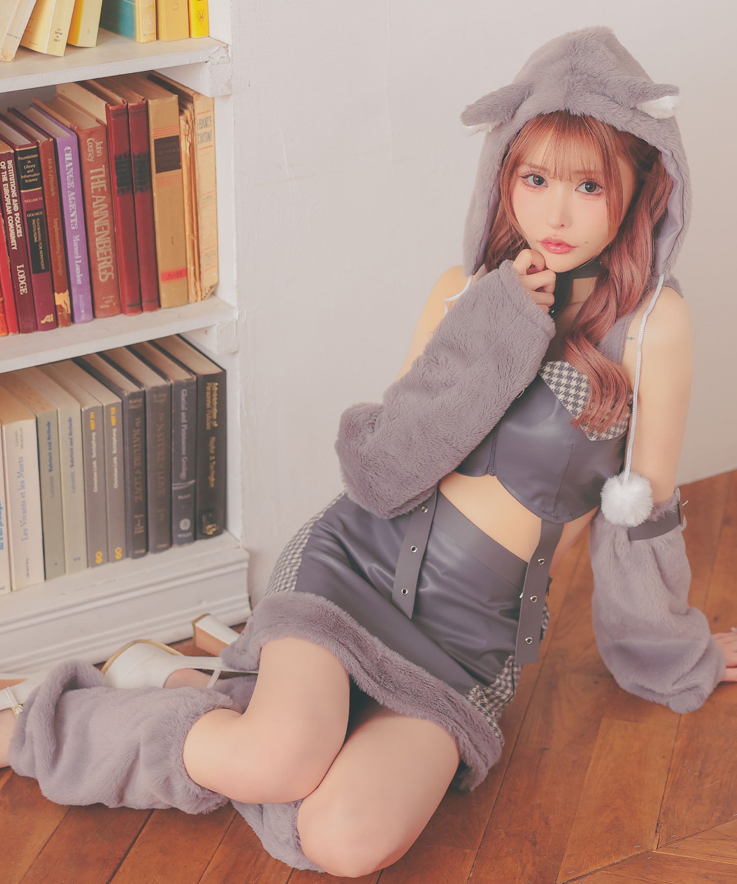 ティカ Tika コスプレ へそ出しセパレートもこもこチェックウルフガールアニマル [5点セット]