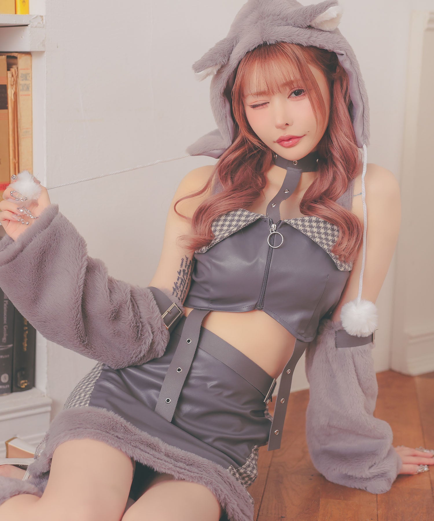 ティカ Tika コスプレ へそ出しセパレートもこもこチェックウルフガールアニマル [5点セット]