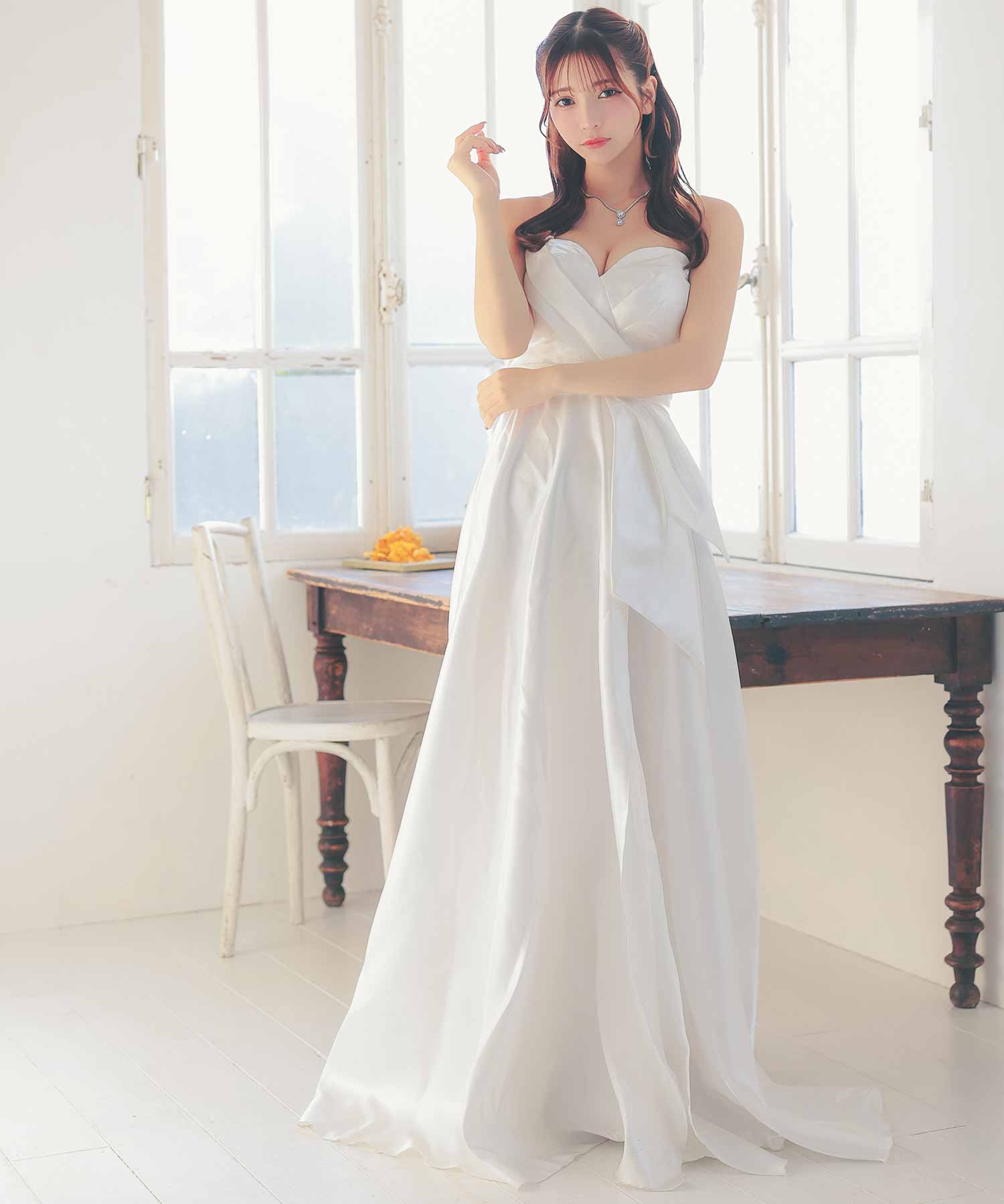 Tika Cabaret Dress Heart Cut Bear Satin Slit A-Line Long Birthday Dress