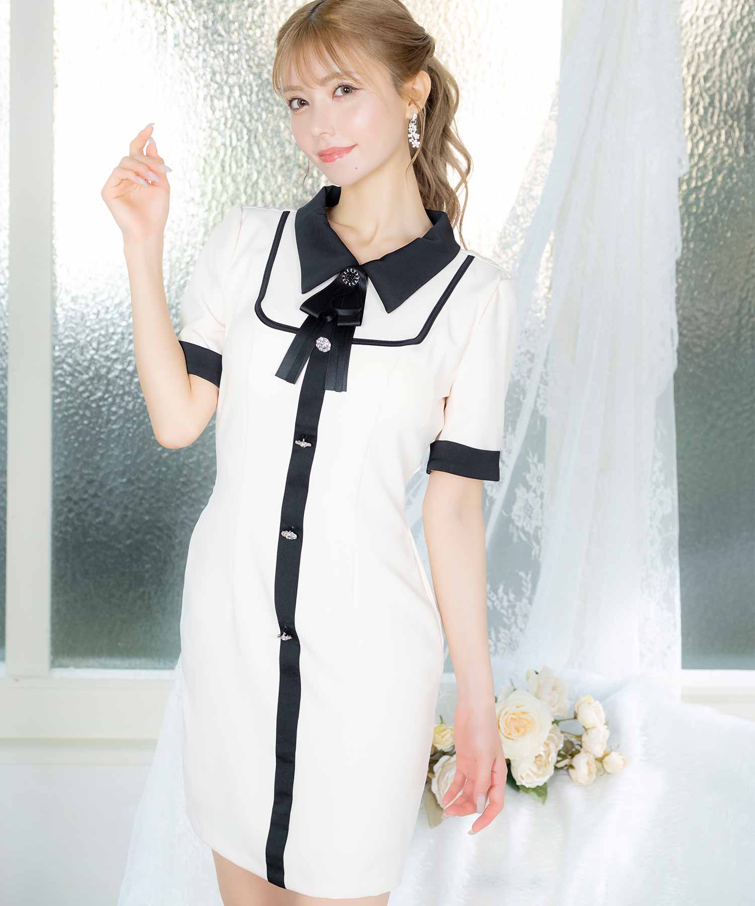 ティカ Tika キャバドレス [Anella/アネラ] 半袖 リボン 襟付き モノトーン タイトミニドレス (Sサイズ/Mサイズ) （クリーム） クリーム
