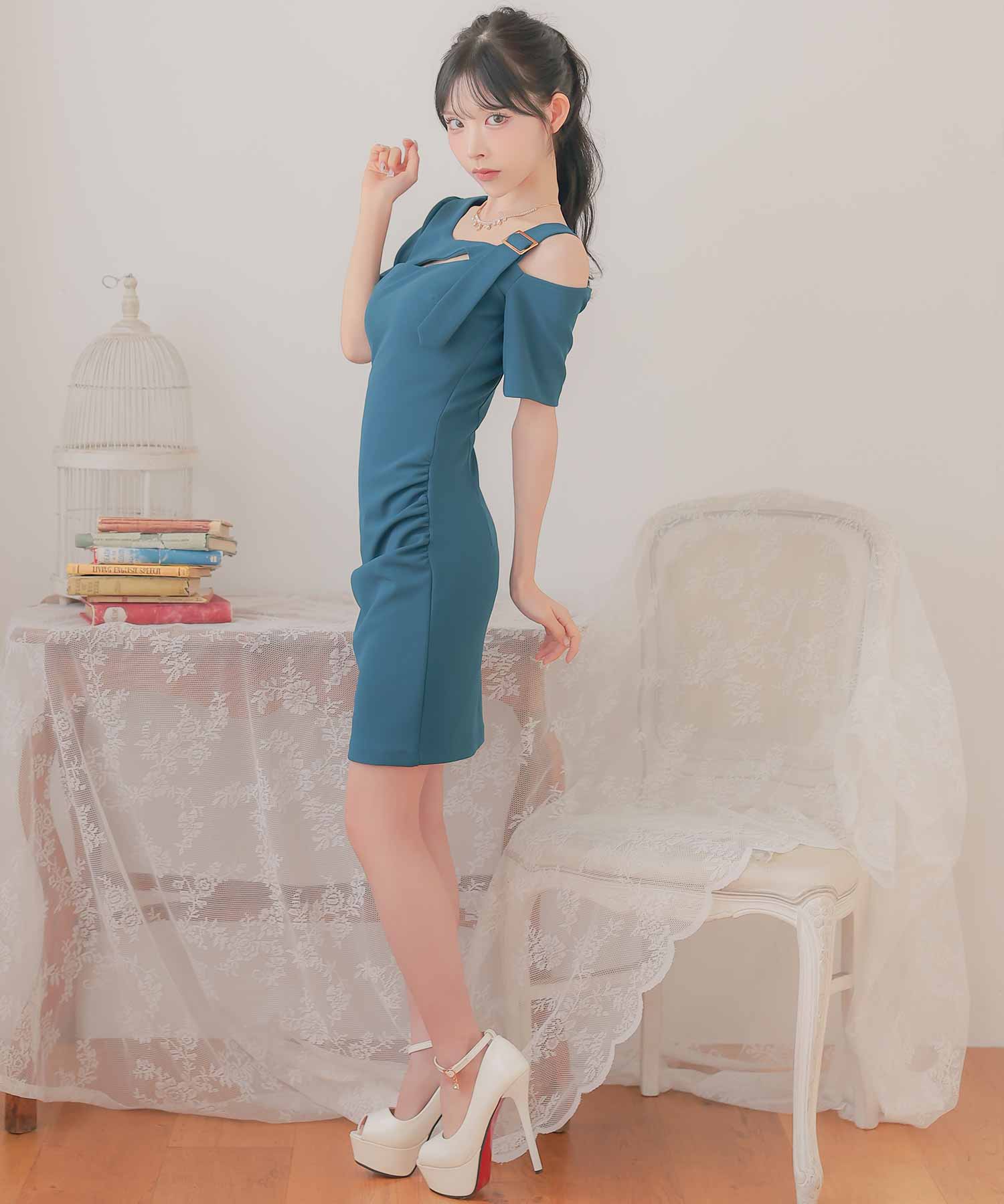 ティカ Tika キャバドレス[韓国ドレス] ワンショルダー風 バストカット アシメショルダー ワンカラー 半袖 タイトミニドレス (Sサイズ～Lサイズ) （ブルーグリーン） ブルーグリーン