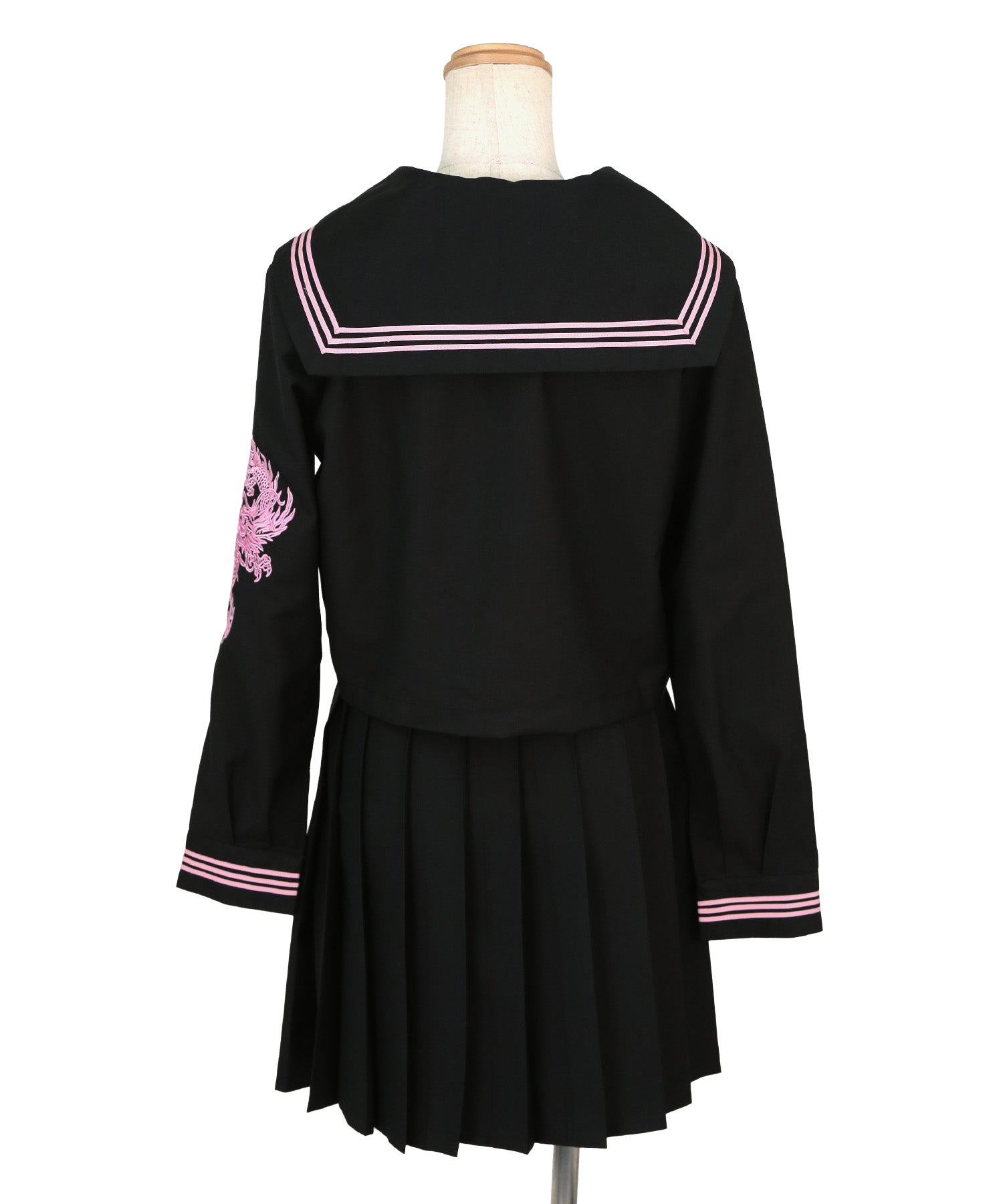 ティカ Tika コスプレ 龍刺繍入り ミニ丈 体型カバー 袖あり プリーツ フレアスカート セーラー服 4点セット (セーラー服上下/スカーフ/ソックス) （ブラック×ピンク） ブラック×ピンク