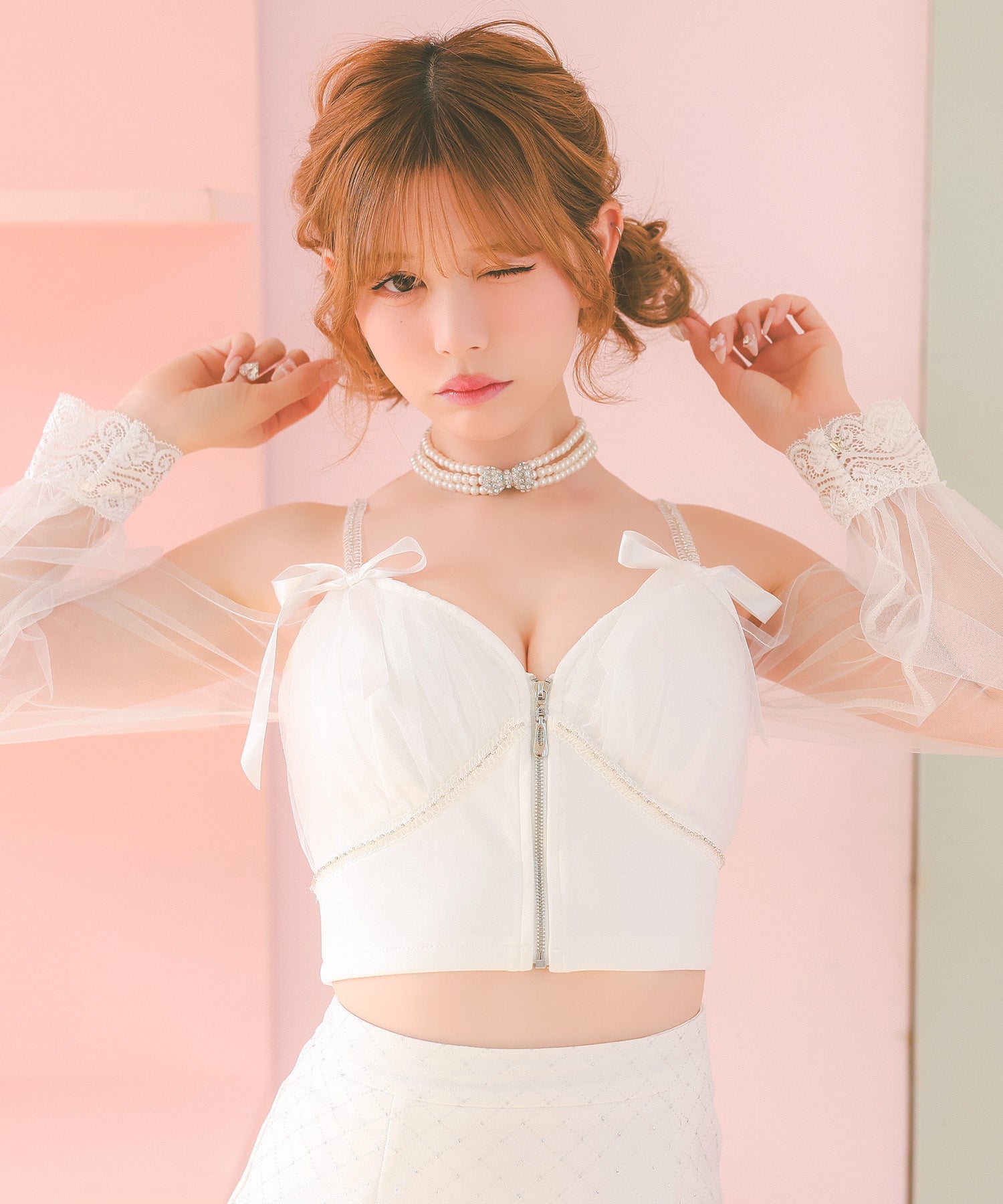 ティカ Tika キャバドレス 袖あり シアー長袖 肩あき フロントジップ リボン セットアップ 谷間魅せ ビジュー タイトミニドレス (Sサイズ～XLサイズ) （ホワイト） ホワイト