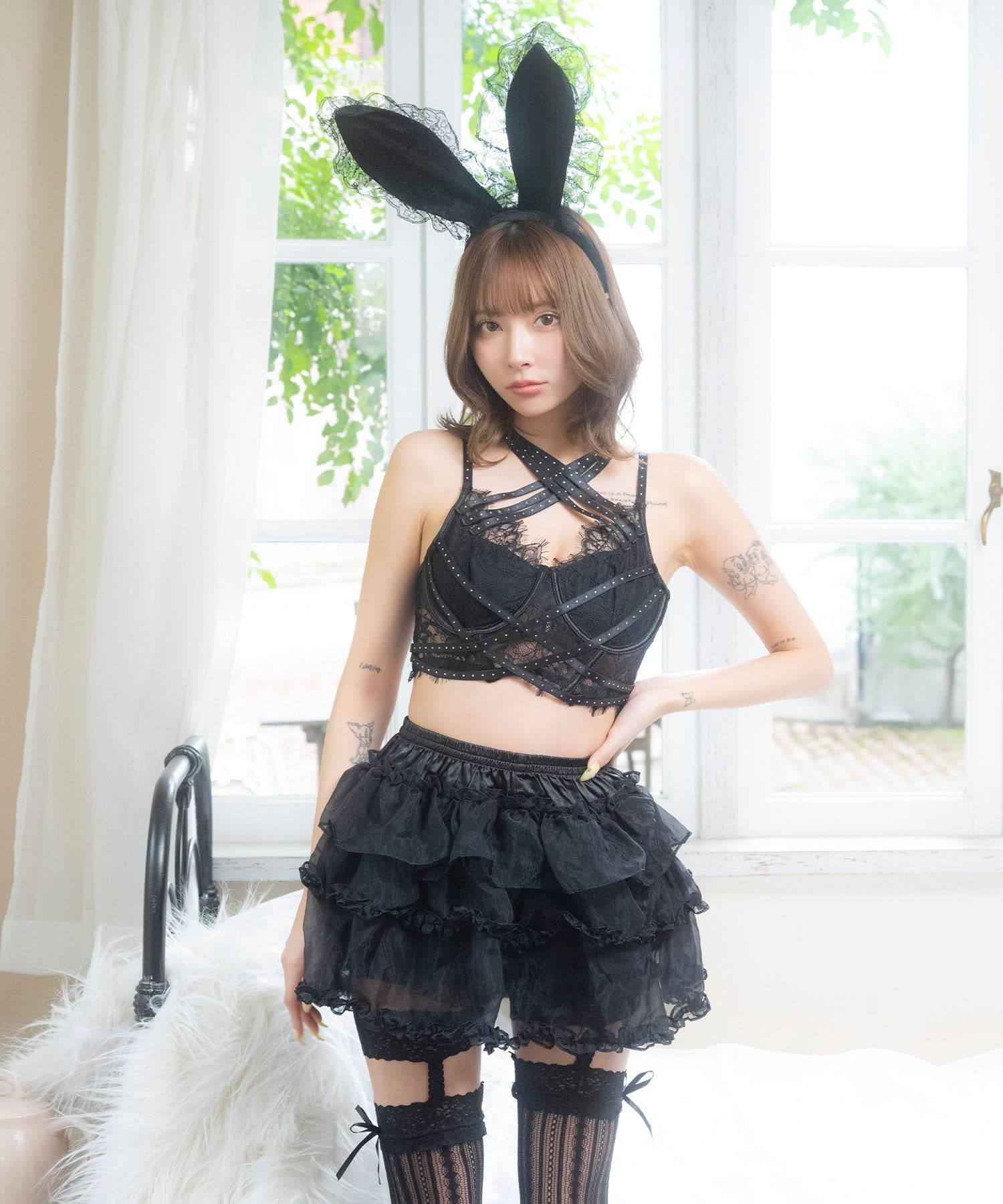 ティカ Tika コスプレ セクシー バニー クロスストラップ  へそ出し ティアード フレアスカート 3点セット ハロウィン （ブラック） ブラック
