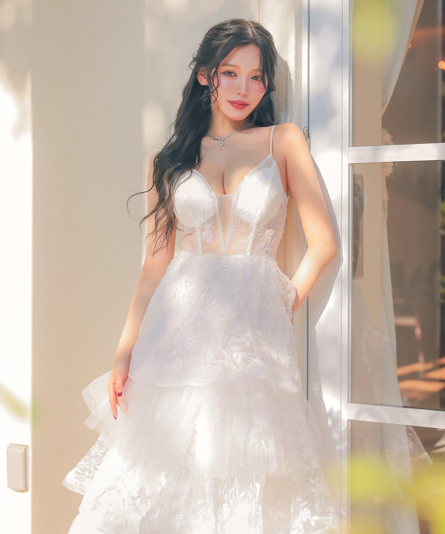 ティカ Tika キャバドレス  Aライン ロングドレス 谷間 バストシースルー 大きいサイズ レース 大人 セクシー キャミソール オーロラスパンコール ティアード （ホワイト） ホワイト