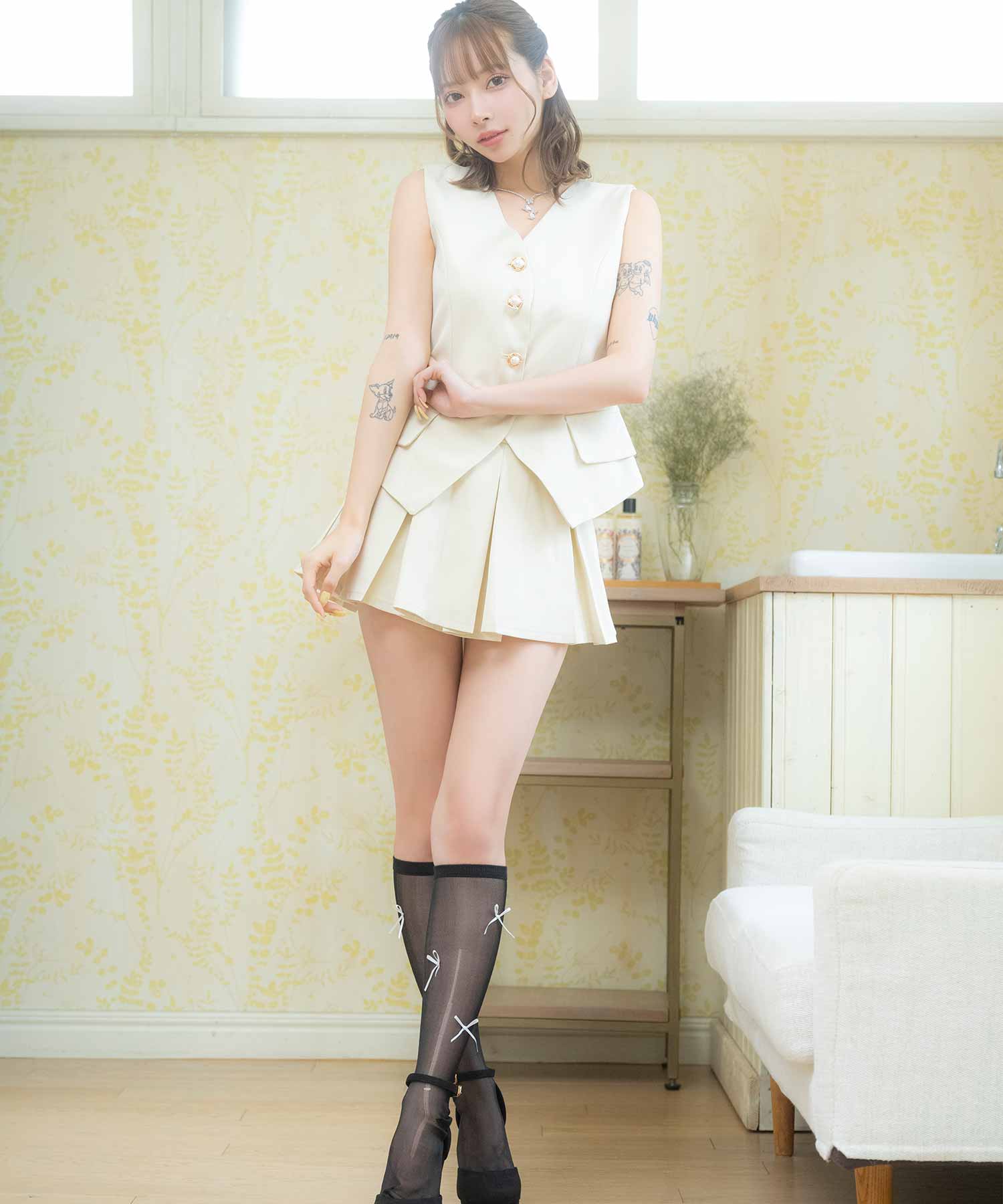 ティカ Tika 韓国ファッション ワンピース セットアップ Aライン ミニドレス シンプル 大人 ノースリーブ 上品 背中魅せ バックリボン （ベージュ） ベージュ