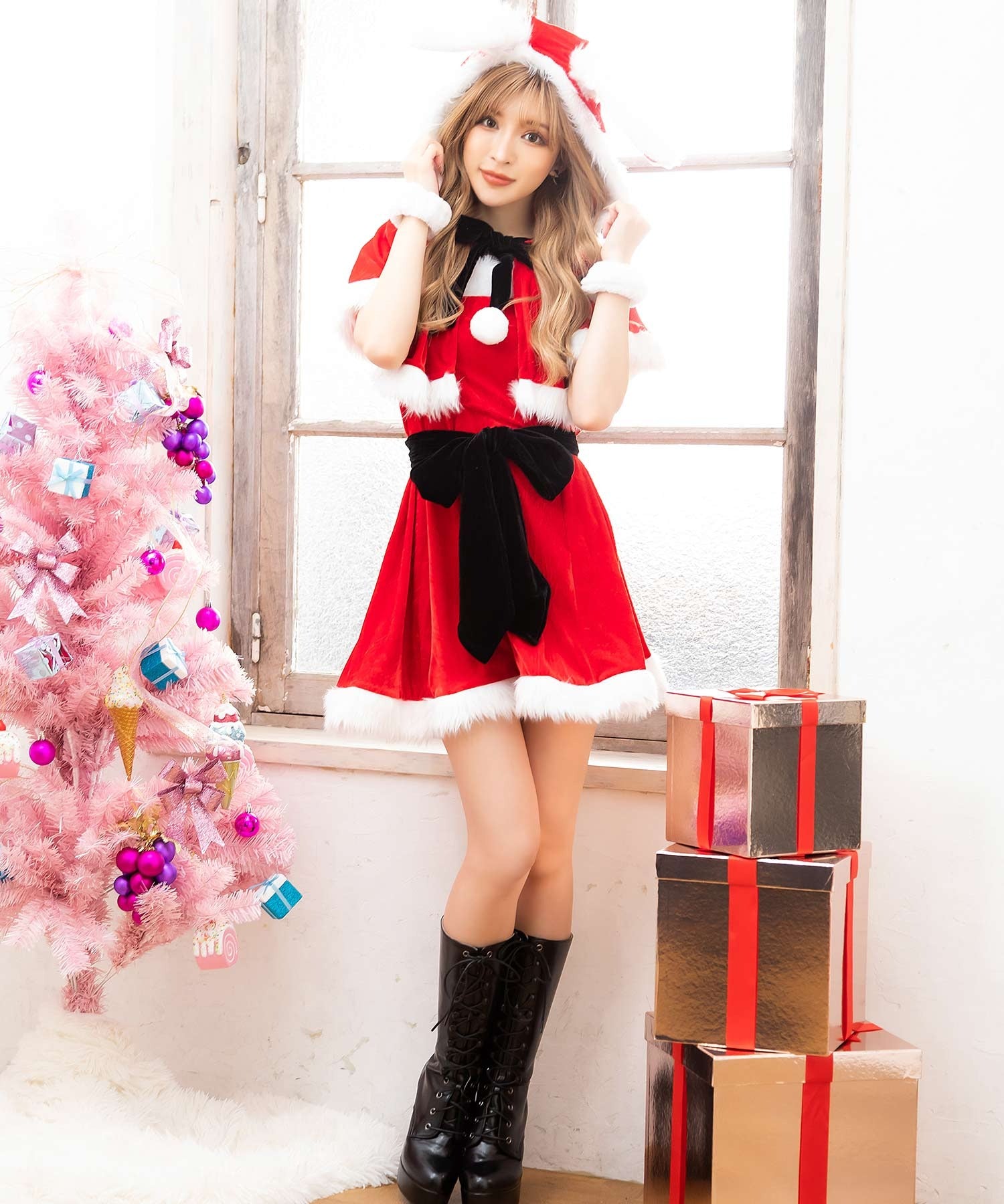 ティカ Tika クリスマスコスプレうさ耳フード付きケープ×ノースリーブAラインワンピースサンタコスチューム4点セット【返品不可商品】