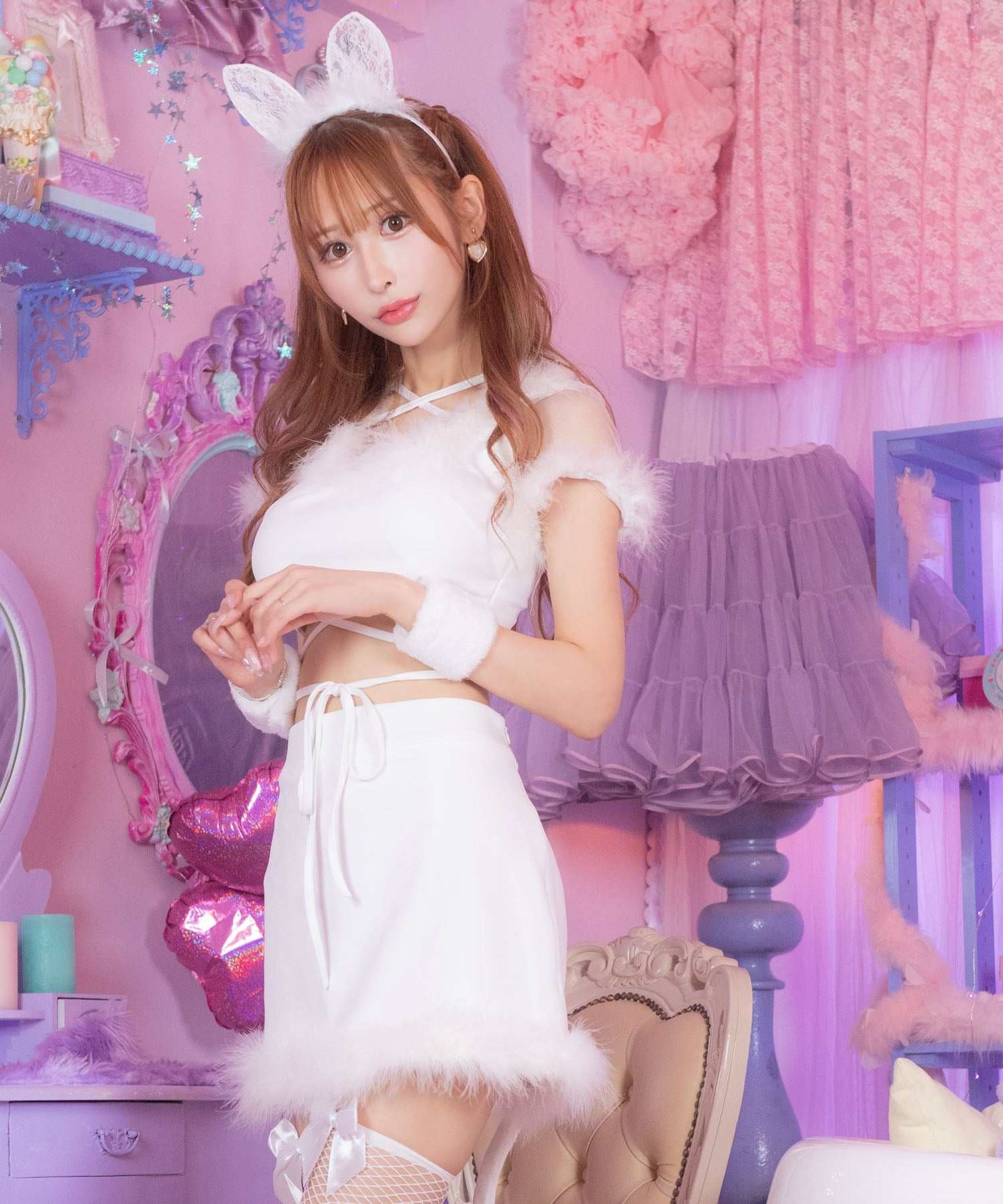 ティカ Tika ハロウィン  コスプレ フェザー付きクロスコードセットアップ映え白猫&黒猫セクシーアニマル【返品不可商品】
