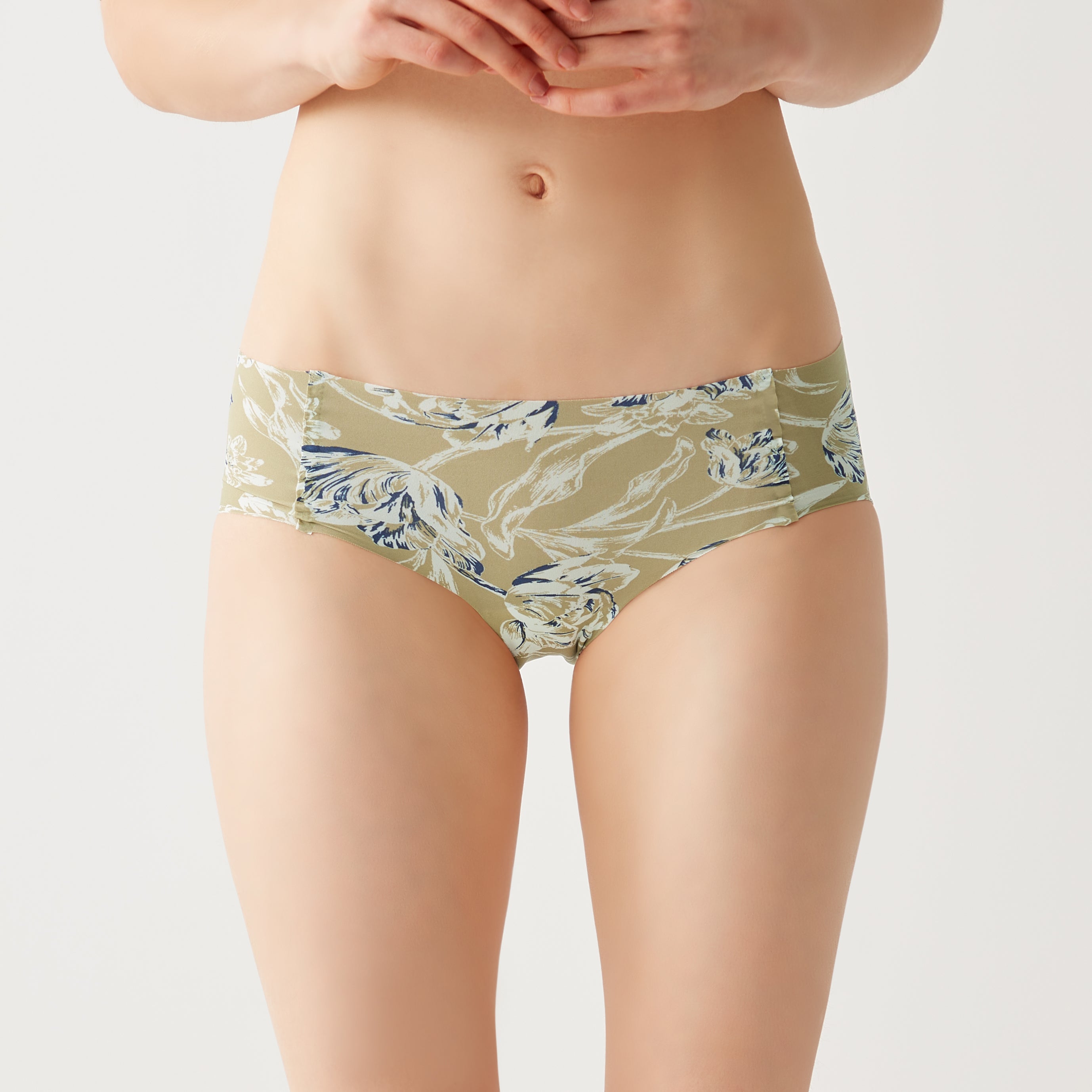トゥシェ Tuche 縫い目がなくて低刺激 ハーフショーツ【返品不可商品】