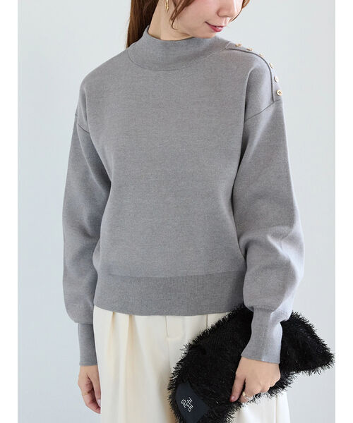 Te chichi Stand Shoulder Metal Button Knit