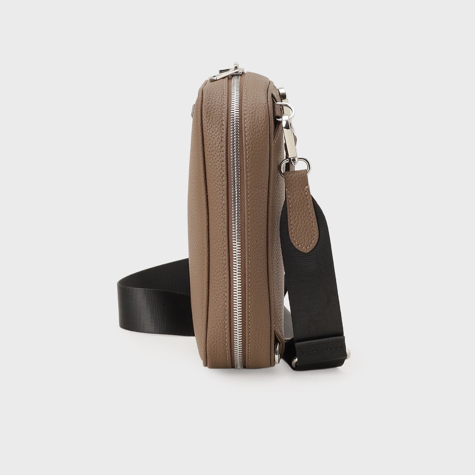 タケオキクチ TAKEO KIKUCHI マイクロファイバークロスボディバッグ （ブラック(019)） ブラック(019)