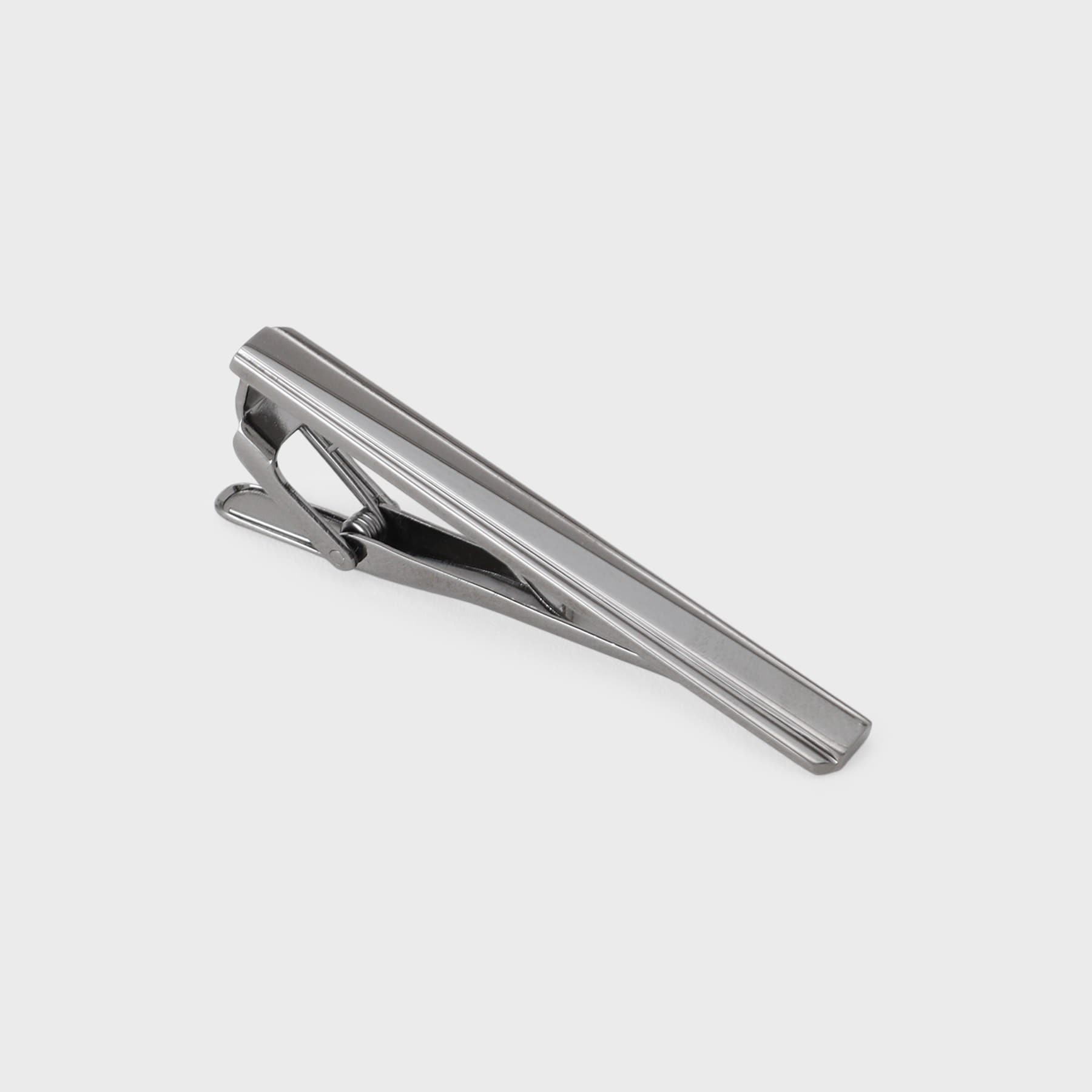 タケオキクチ TAKEO KIKUCHI ヴァルタータイバー ー 日本製の洗練された真鍮タイバー （ブラックシルバー(009)） ブラックシルバー(009)