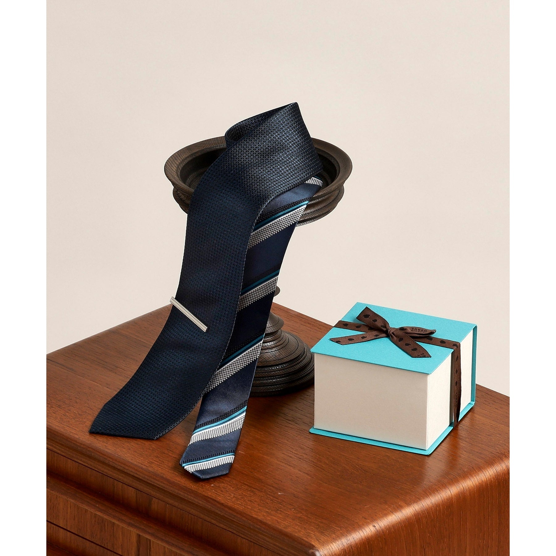 TAKEO KIKUCHI Plain Tie &amp; Tie Bar Color Box Set