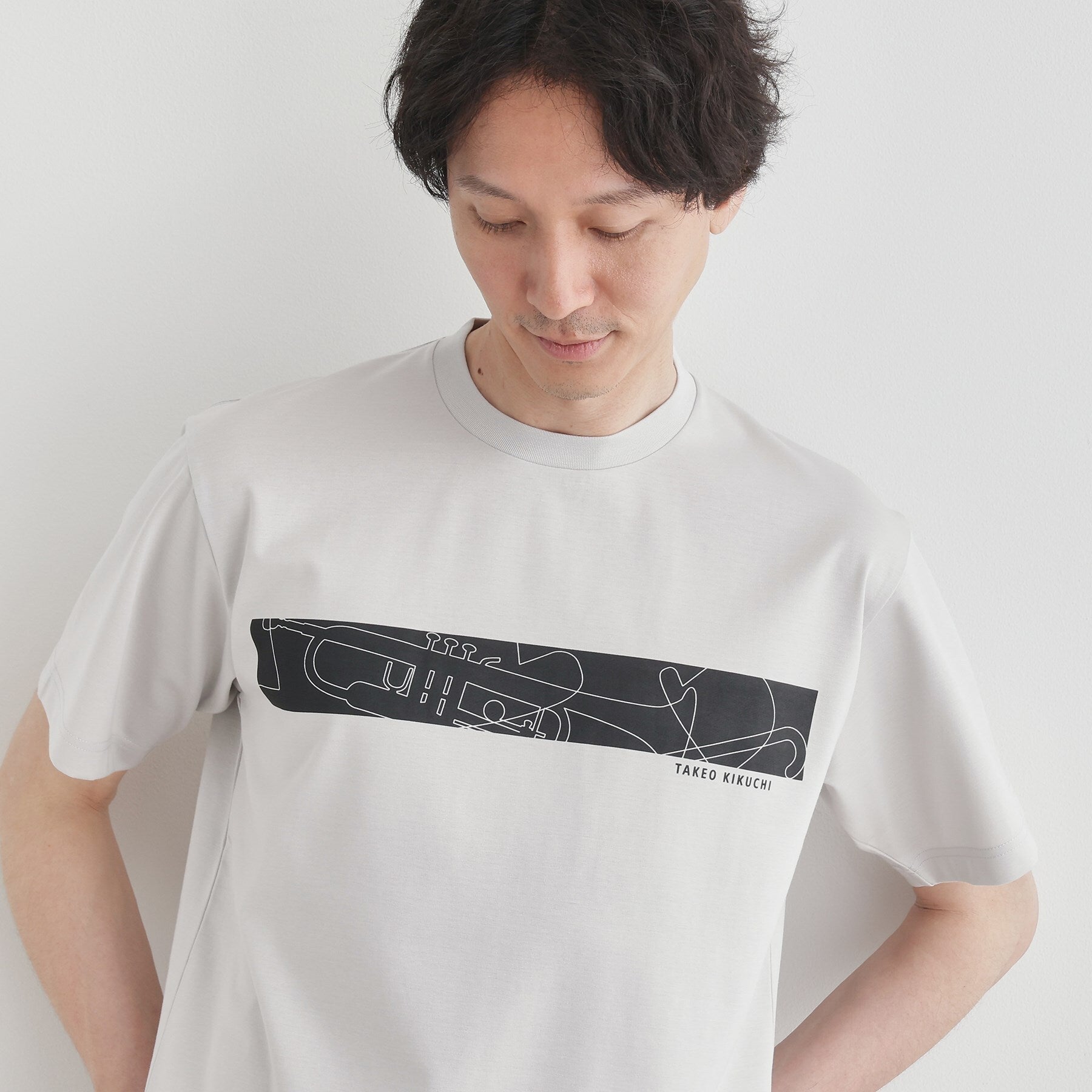 タケオキクチ TAKEO KIKUCHI バープリントポンチTシャツ （チャコールグレー(014)） チャコールグレー(014)