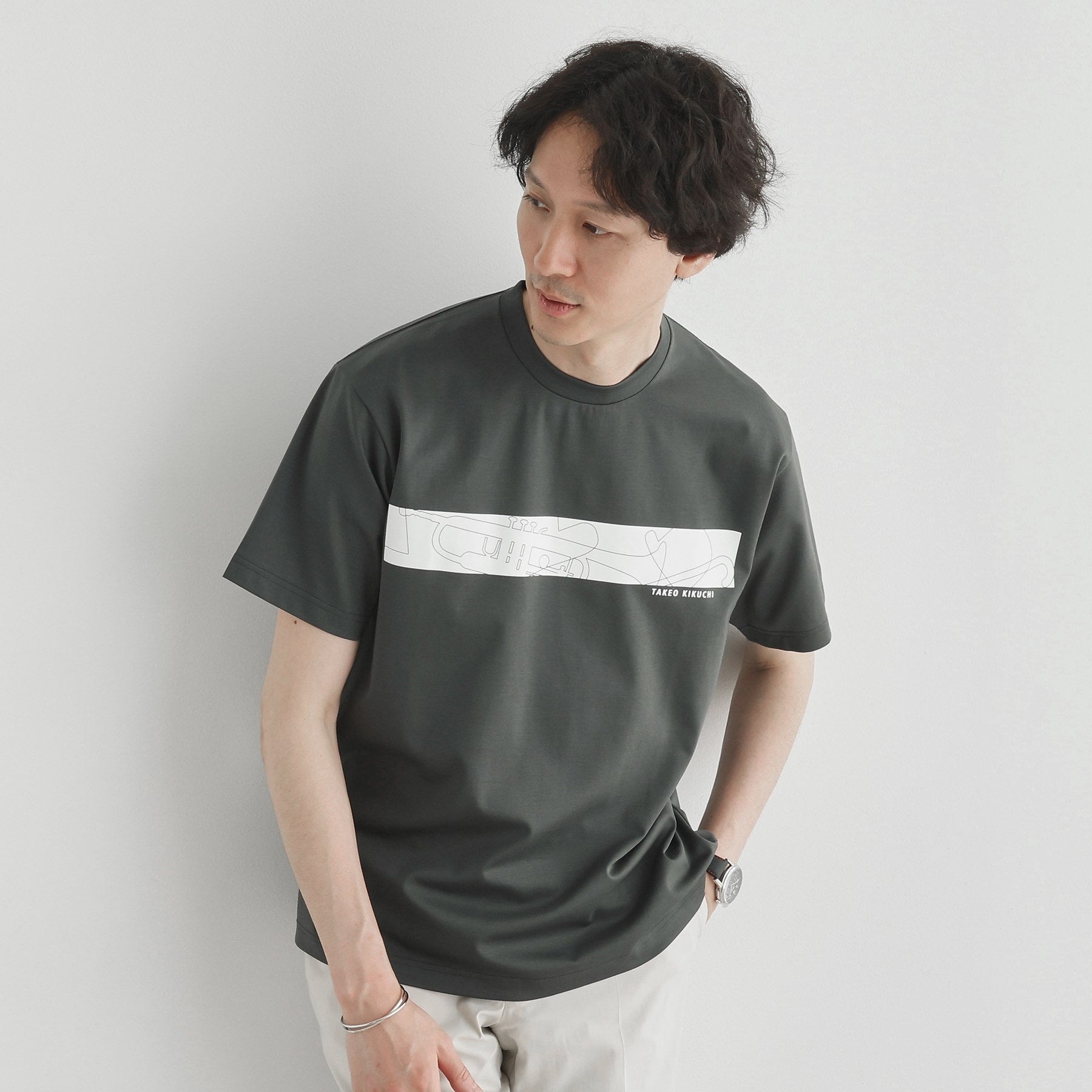 タケオキクチ TAKEO KIKUCHI バープリントポンチTシャツ （チャコールグレー(014)） チャコールグレー(014)