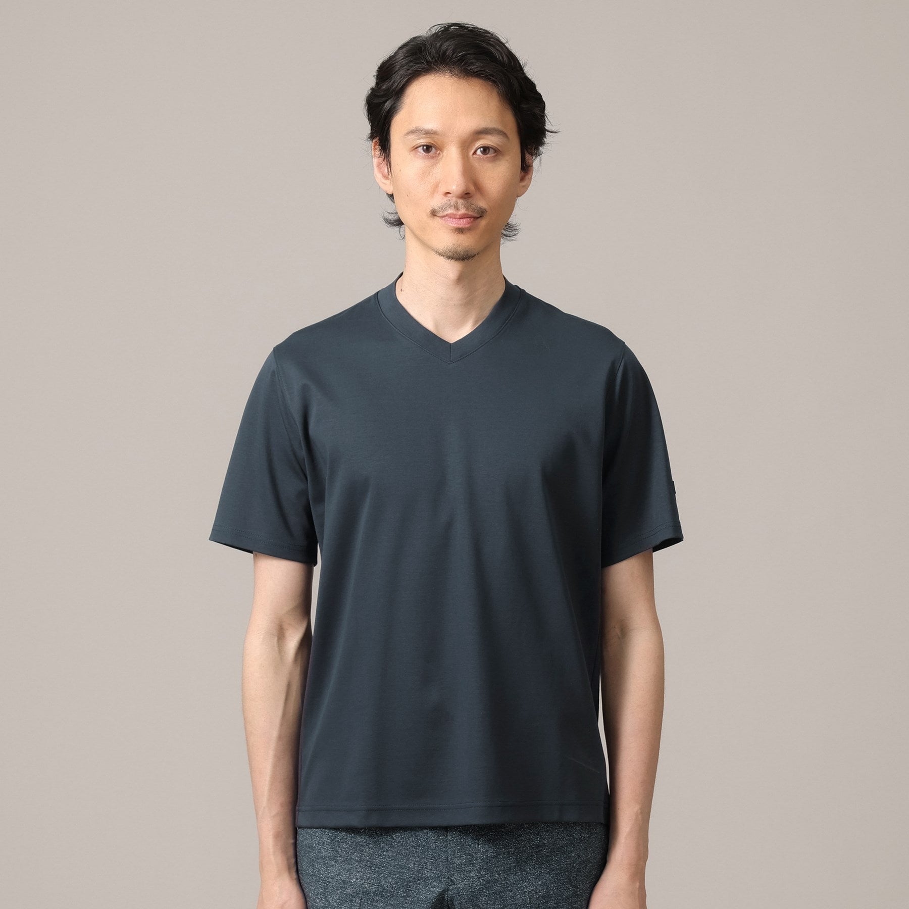 TAKEO KIKUCHI [Antibacterial and deodorant] [S size and up] Jacket inner short sleeve V cut and sew