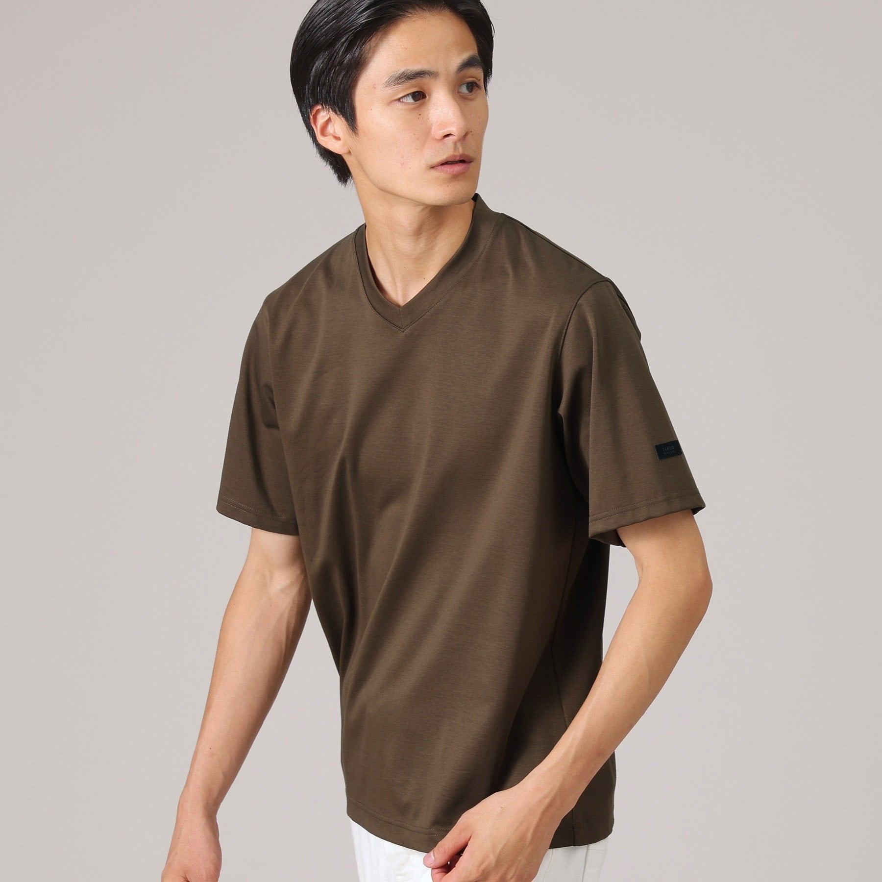 TAKEO KIKUCHI [Antibacterial and deodorant] [S size and up] Jacket inner short sleeve V cut and sew