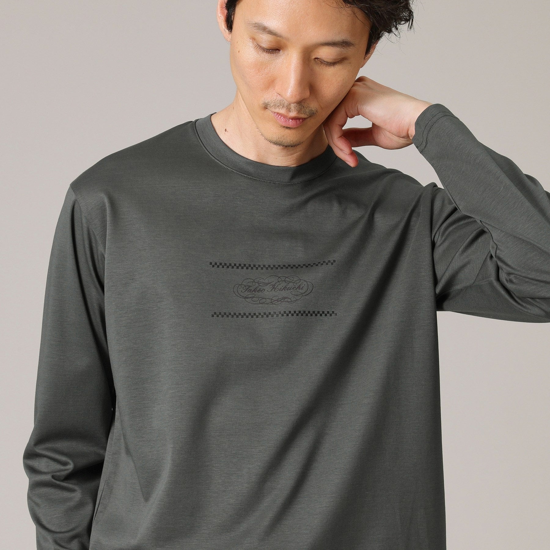 タケオキクチ TAKEO KIKUCHI カリグラフィーロゴ長袖ポンチTシャツ （グレージュ(050)） グレージュ(050)