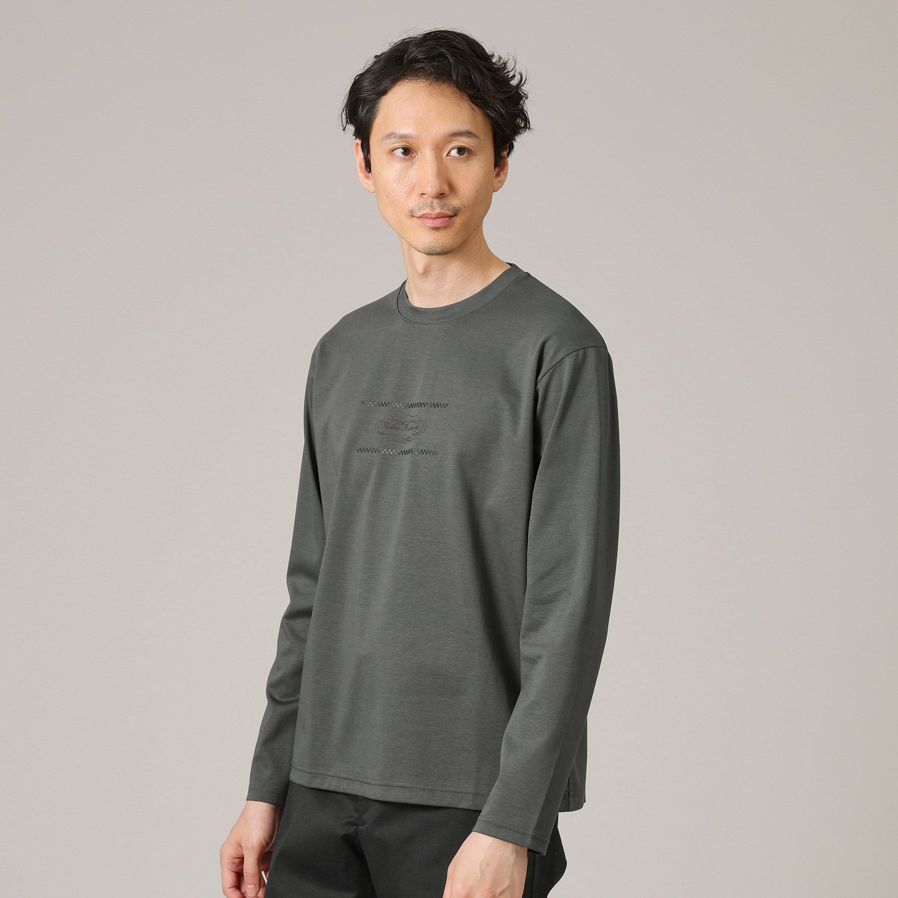 タケオキクチ TAKEO KIKUCHI カリグラフィーロゴ長袖ポンチTシャツ （グレージュ(050)） グレージュ(050)