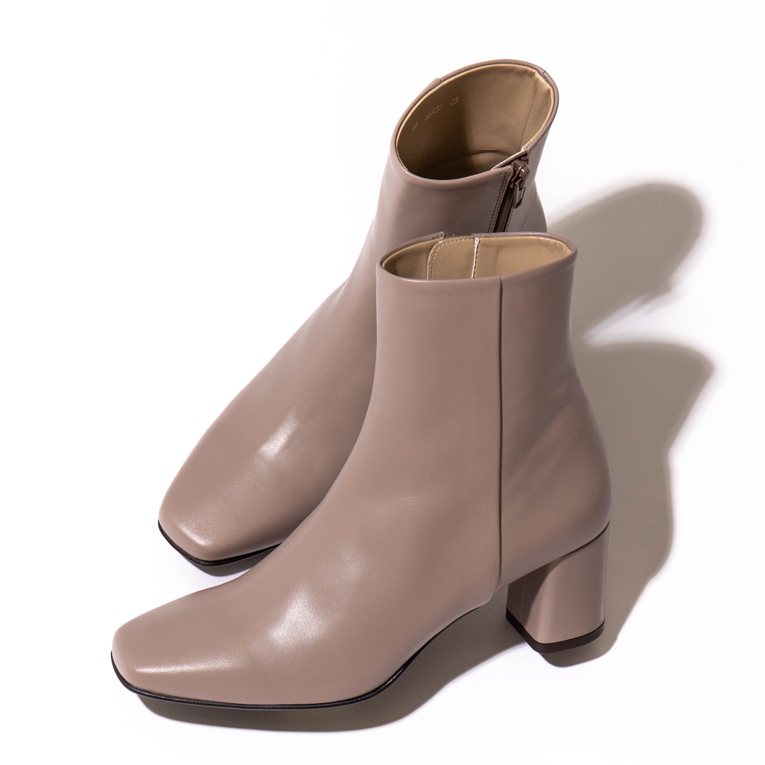 タラントン バイ ダイアナ TALANTON by DIANA スクエアトゥショートブーツ,ダークベージュカーフ